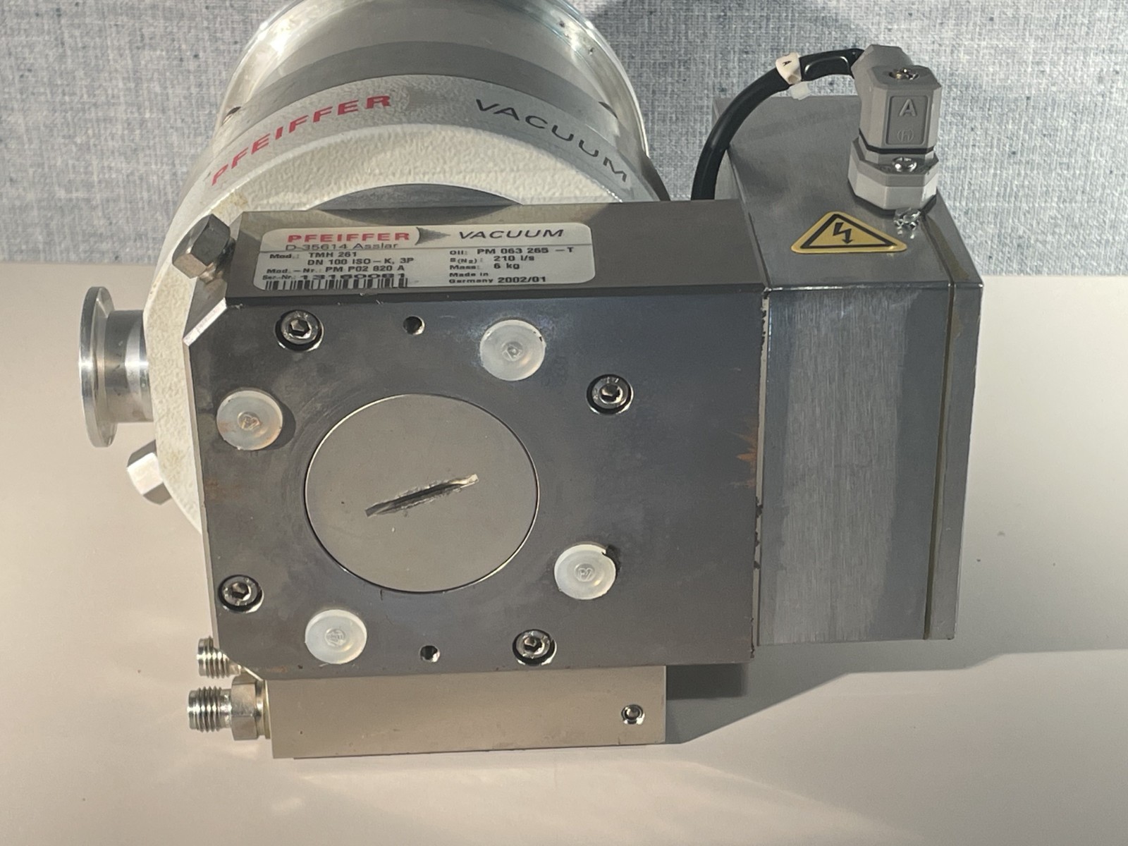 Pfeiffer Vacuum Turbo Pump TMH 261 DN 100 ISO-K, 3P with TC600 Controls – Used