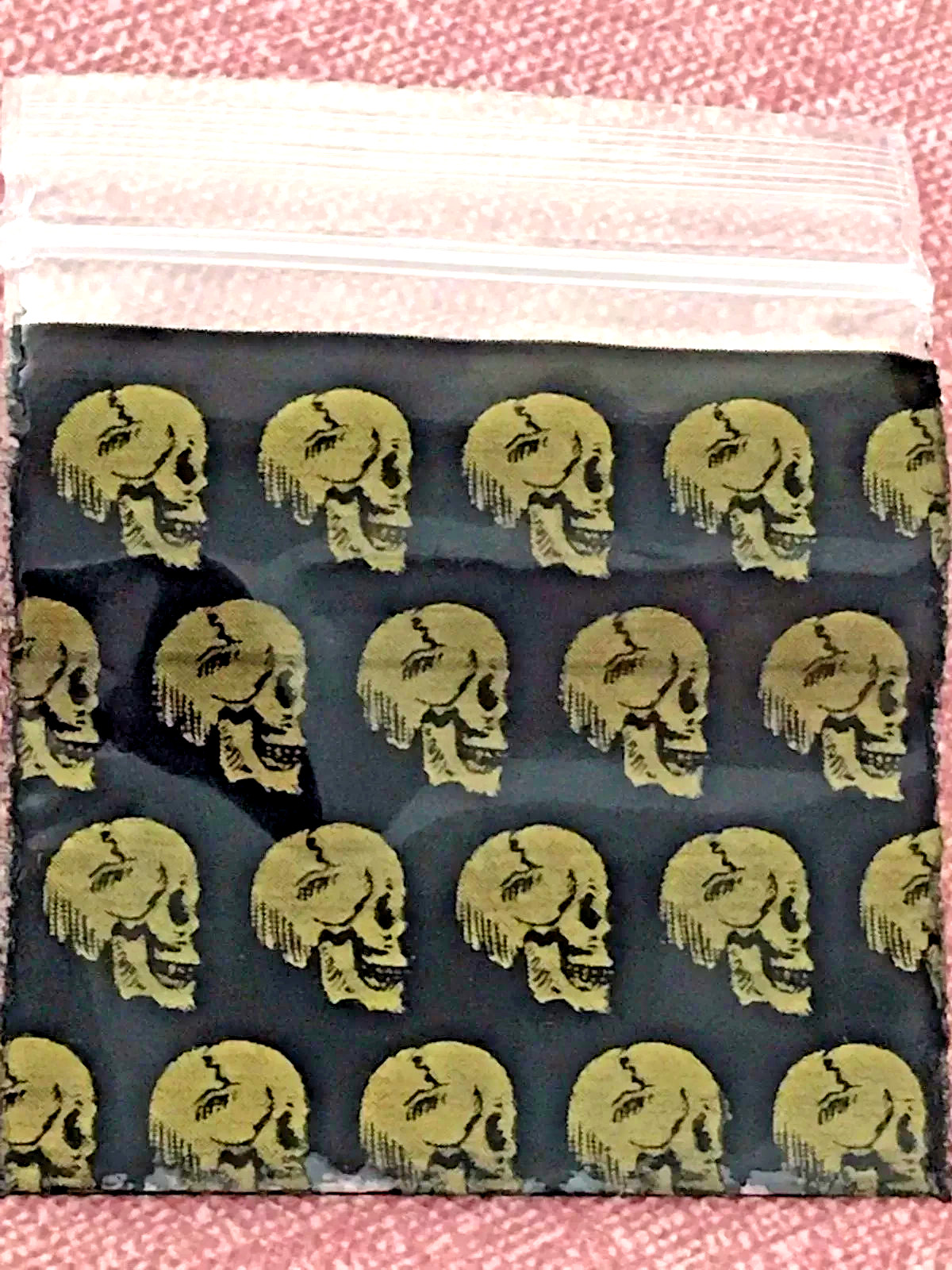 700 SMALL BAGGIES 1515 1.5″ X 1.5″ MINI RESEALABLE DESIGNER BAGS EMOJI’S