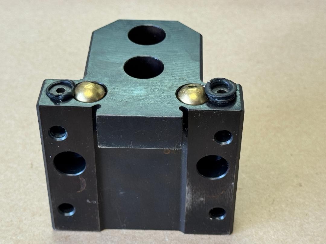 HARDINGE LATHE TOOL HOLDER 3/4″ HOLE DIA , FROM HARDINGE CONQUEST T42SP, ITEM C