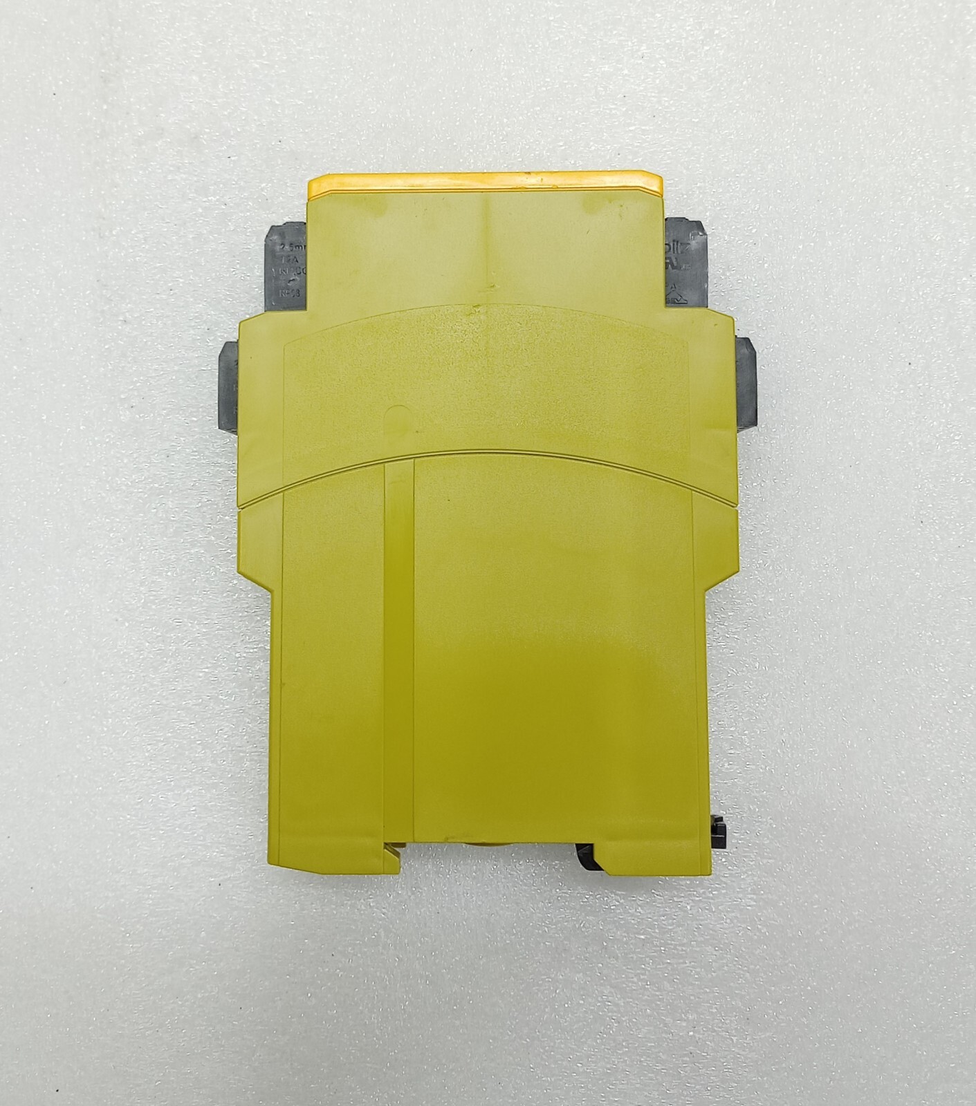 PILZ PNOZ X2.8P 777301 Safety Relay