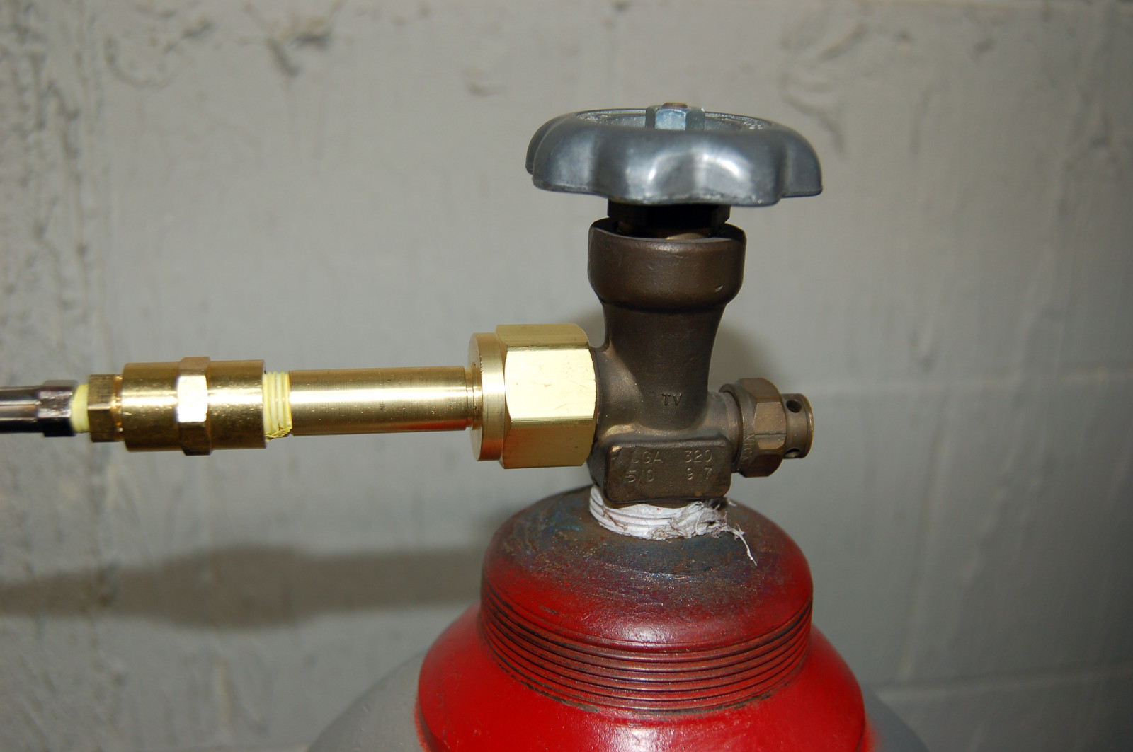 CO2 Fill Station For Wine Brewing CO2 Tank, CO2 Fill Station For 20LB CO2 Tank.