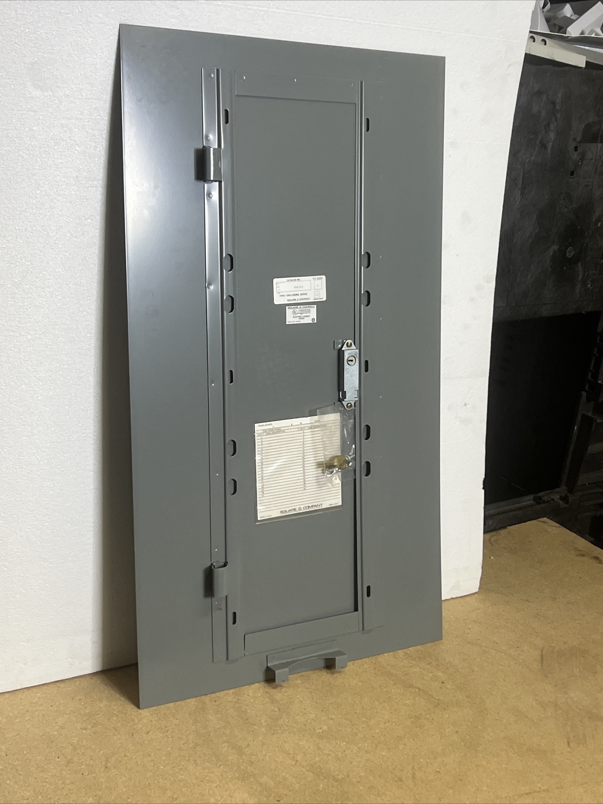Square D MHC35S Type1 Enclosure Breaker Box NQOD Panelboard Cover Door 35″ x 20″