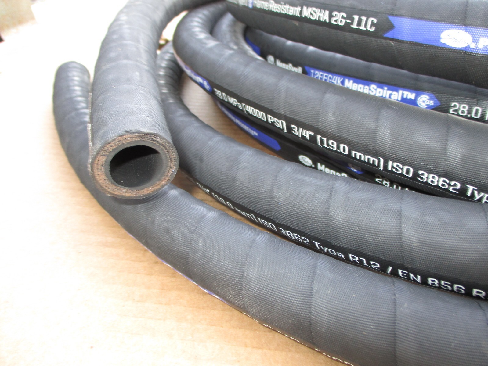GATES HYDRAULIC HOSE 12EFG4K 3/4″ 50′ FEET FOUR WIRE HOSE SAE 100R12 4000 PSI