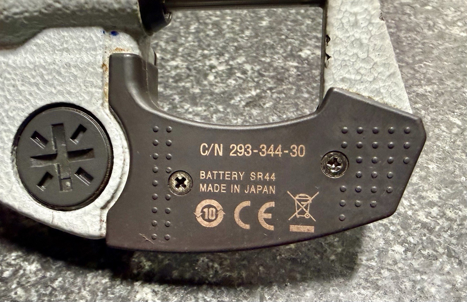 MITUTOYO 0-1” DIGITAL MICROMETER 293-344-30, IP65, .00005” RESOLUTION, w/ CASE