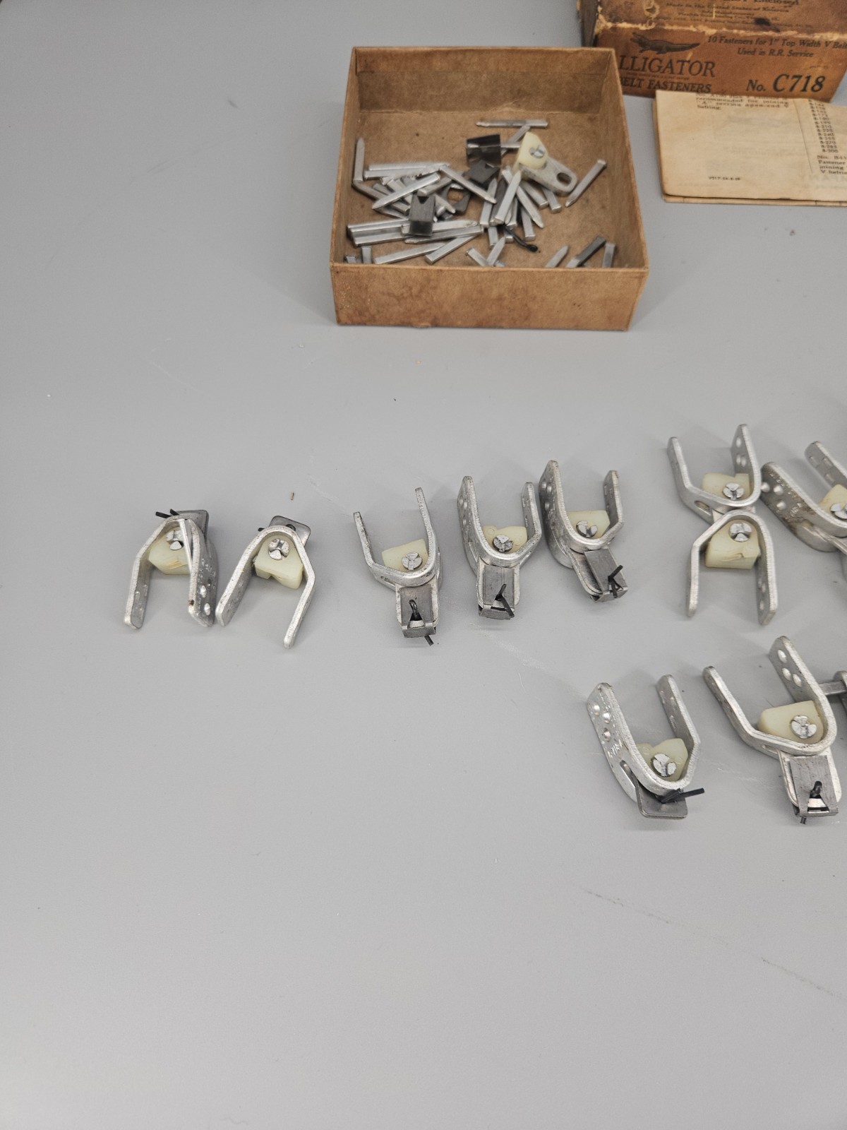 Alligator V Belt Fasteners Vintage Lot C-718-A 20 Count & Box Vtg