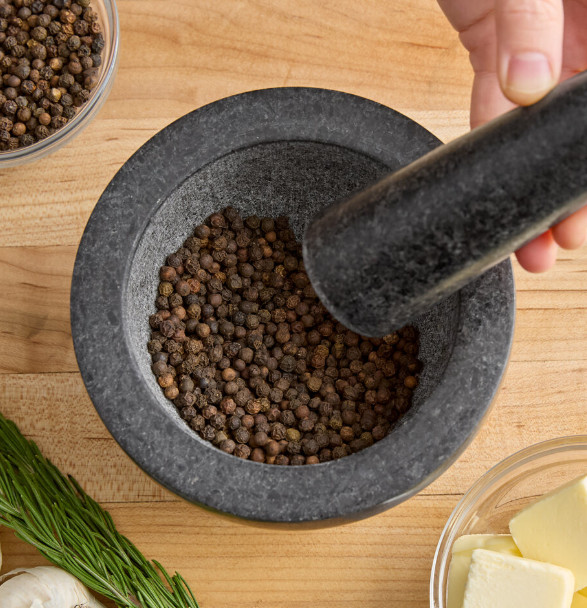 Regal Whole Black Peppercorn Strong Flavor 5-lbs