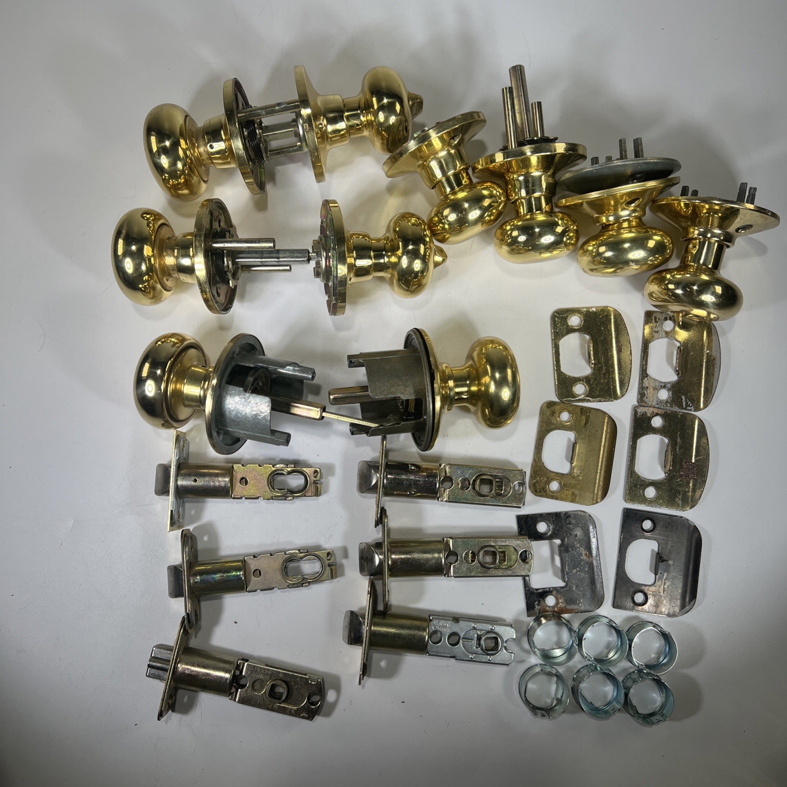 Schlage Brass Doorknobs Interior Locking Latches Door Jam Lot Of 10 NO KEYS