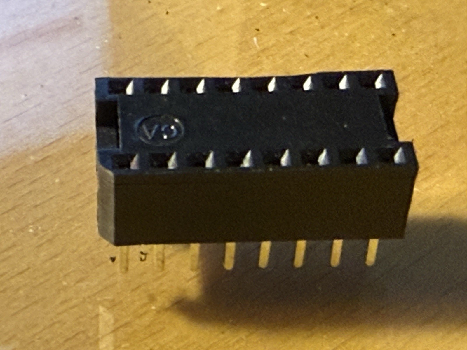 16-Pin DIP IC Socket .