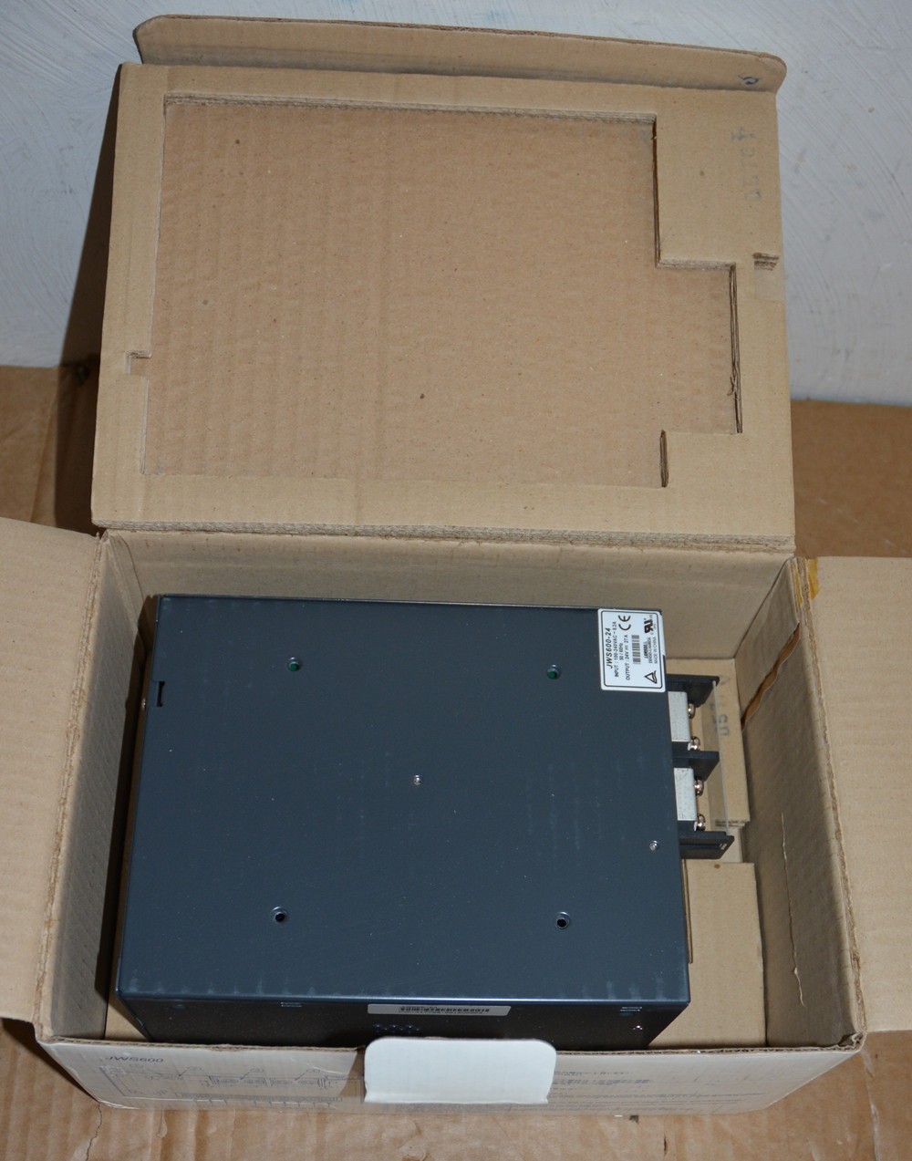 Lambda New JWS600-24 Industrial Switching Power Supply 24 V DC 27 A 600 W