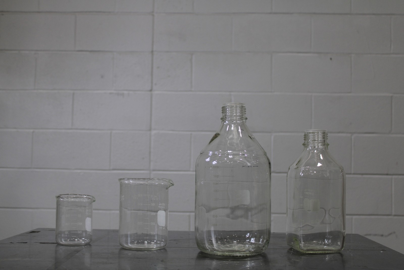 Pyrex Laboratory Glassware Beakers – 14 Piece Assorted Set, Used Co (3379669)