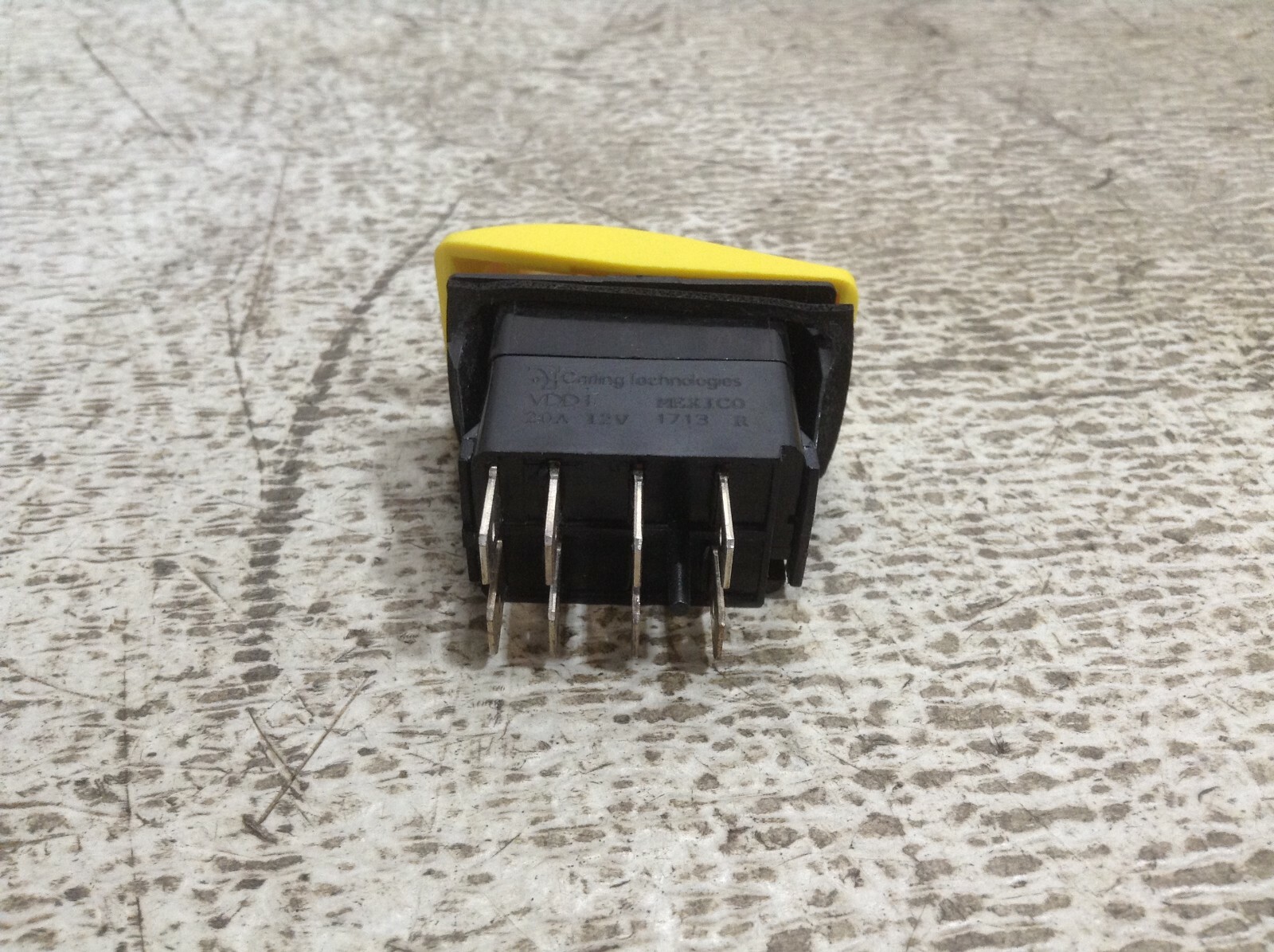 Carling Technologies VDD1 2 Position Switch Yellow 20 A 12 VDC Mower New TSC
