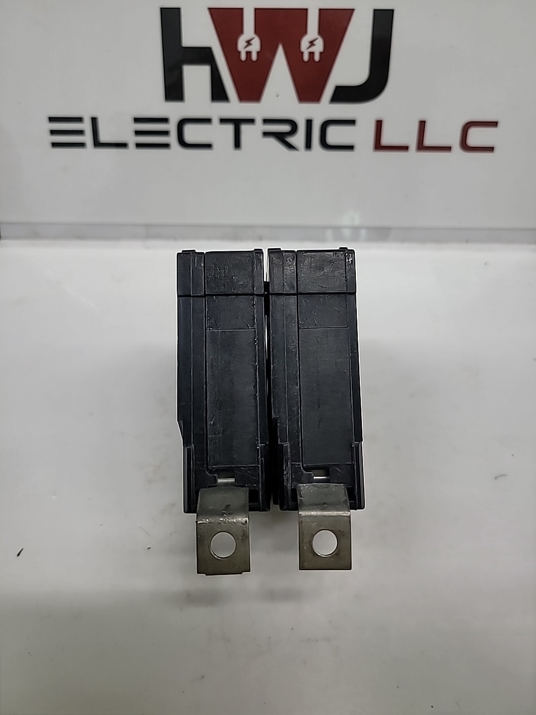 LOT OF 10 CUTLER HAMMER QBHW2050 50A 2POLE Bolt On Circuit Breaker EATON
