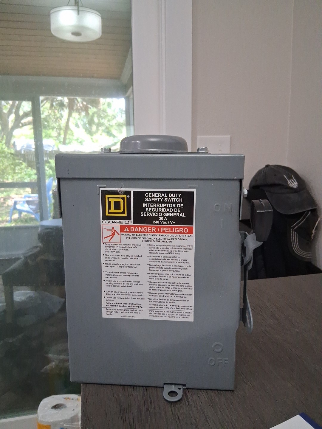 Square D D221NRB 30 Amp Fused Disconnect 240 V