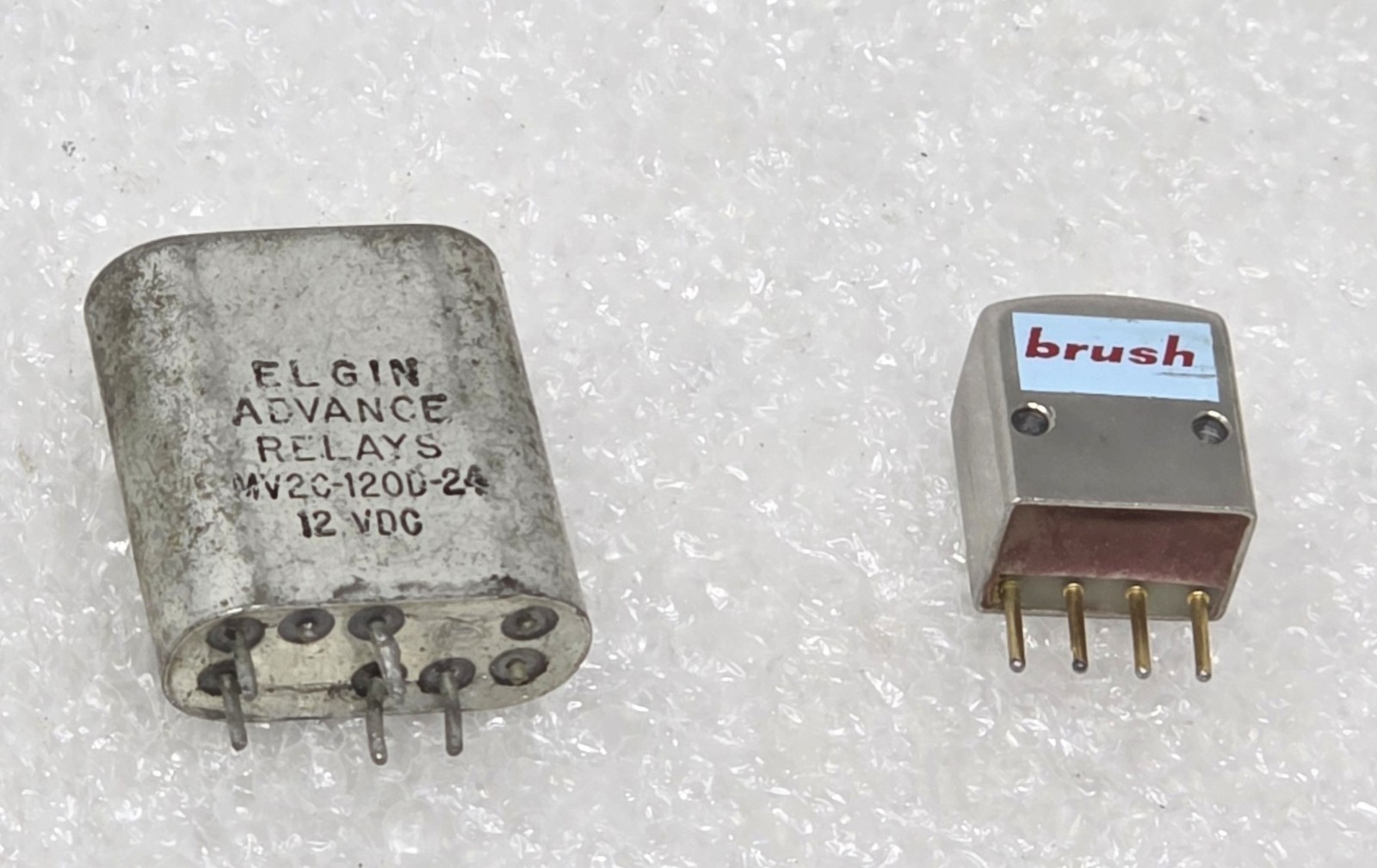 Elgin Advance Relays MV2C 120D-24 12VDC w/ Unknown Brush Component