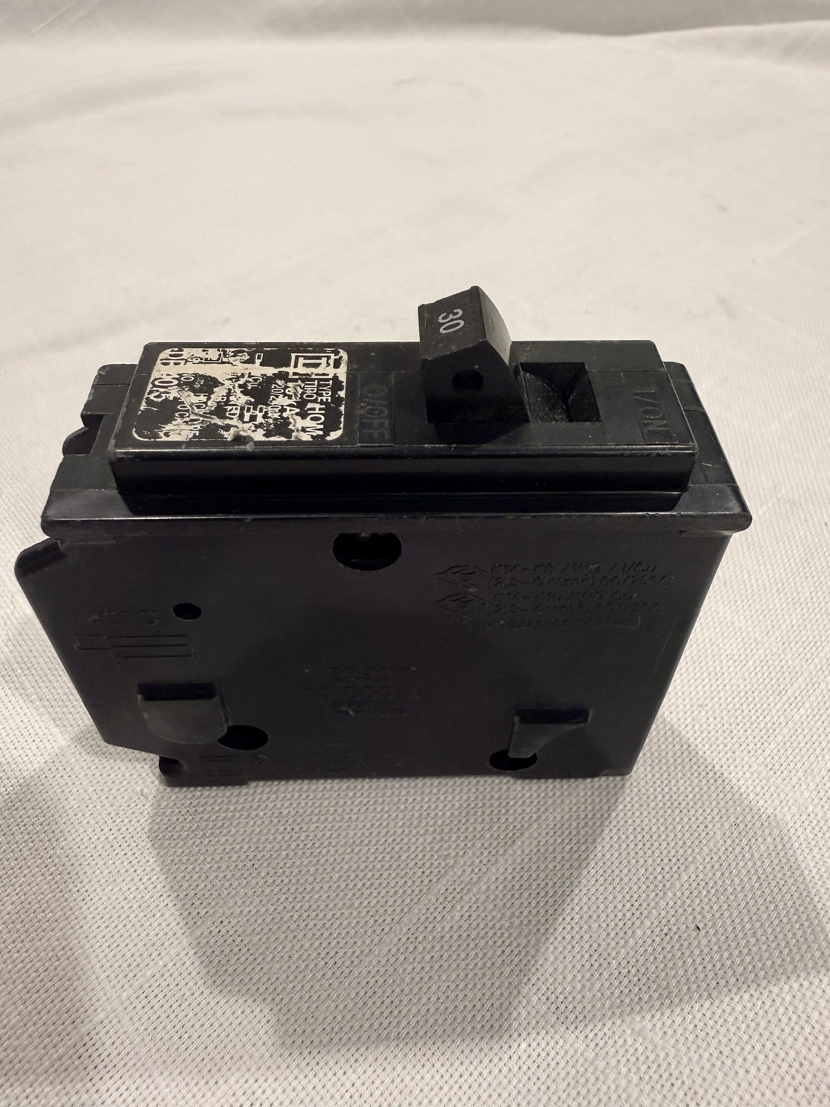 Square D 30-Amp Single-Pole Circuit Breaker (HOM130CP) preowned
