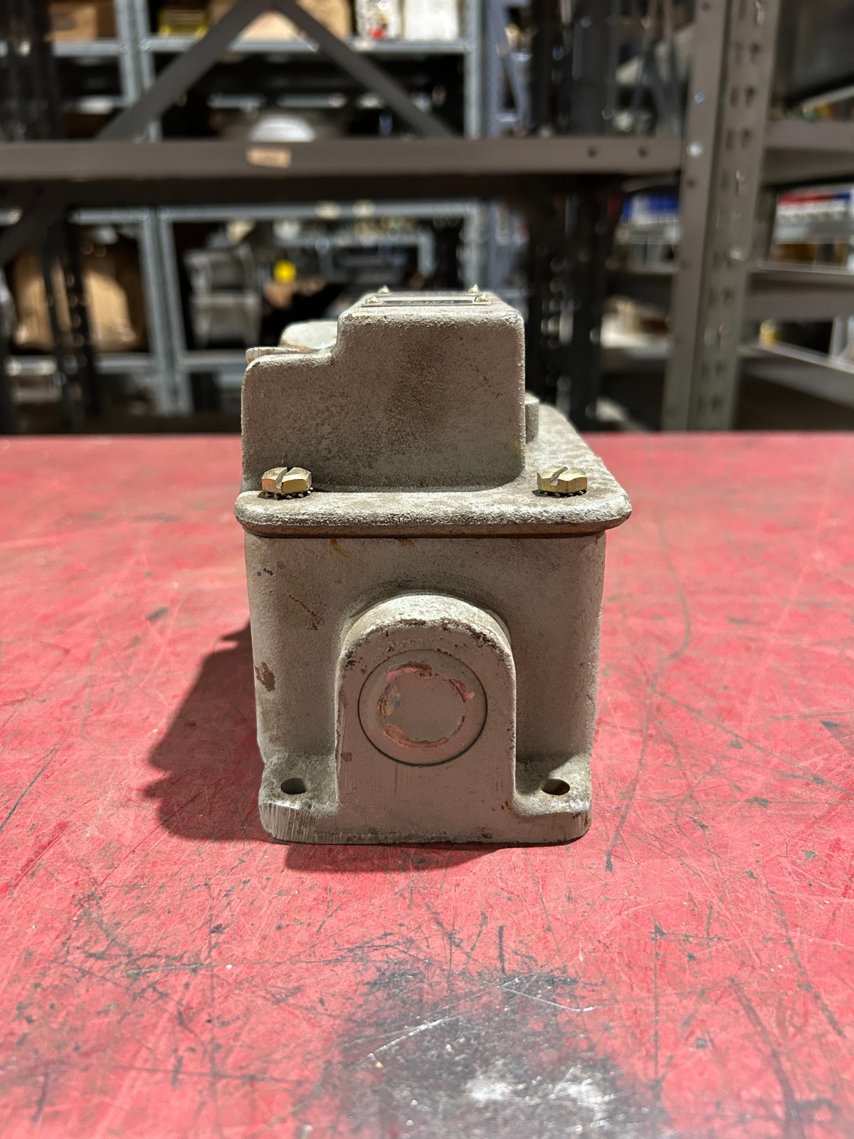 NEW NO BOX GENERAL ELECTRIC HEAVY DUTY Push Button Station AJ202A