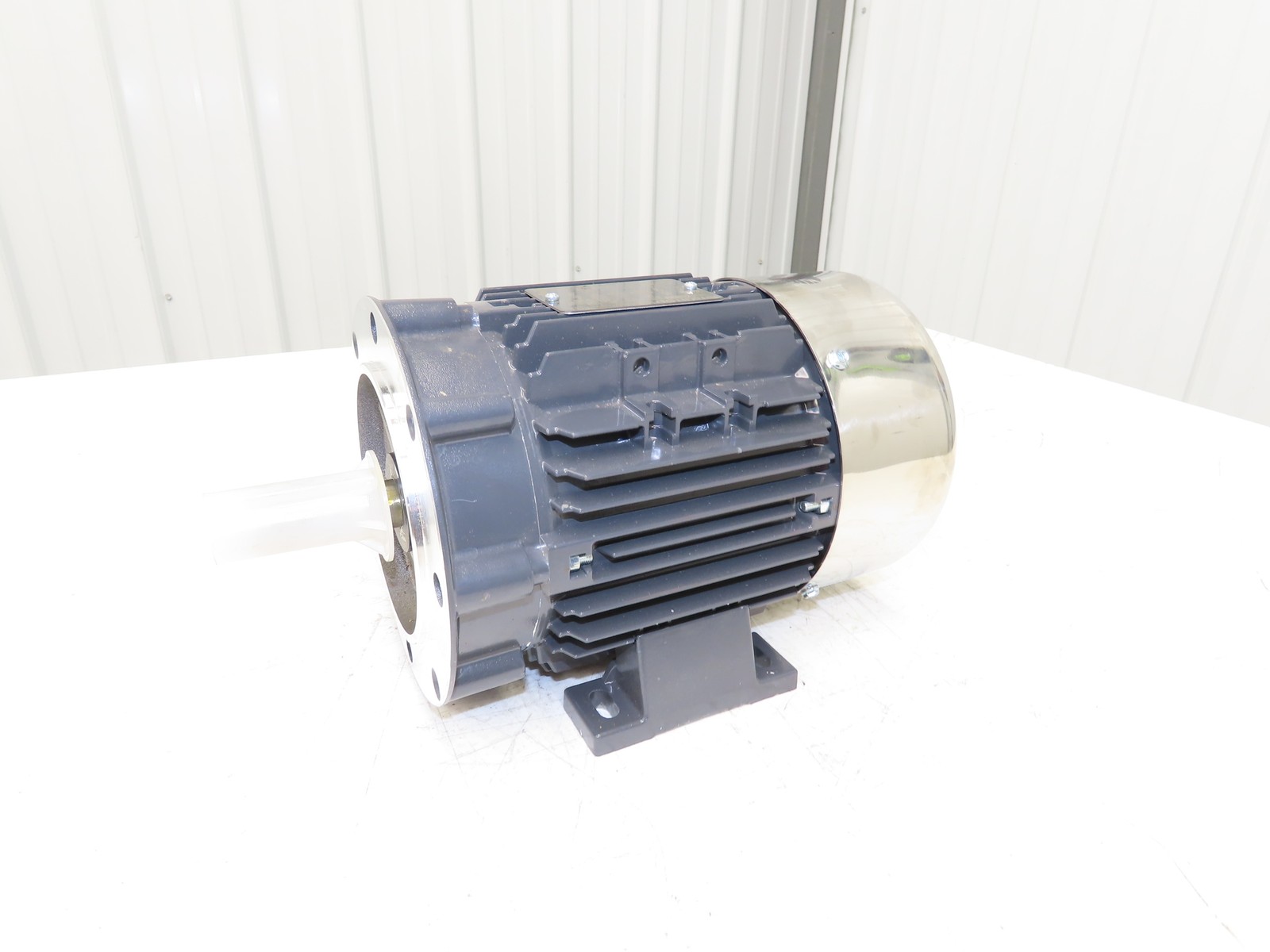 TechTop CB3-AL-TF-56C-4-B-D-.5 AC Motor 0.5 Hp 1750RPM 208-230/460V 3PH 56C TEFC
