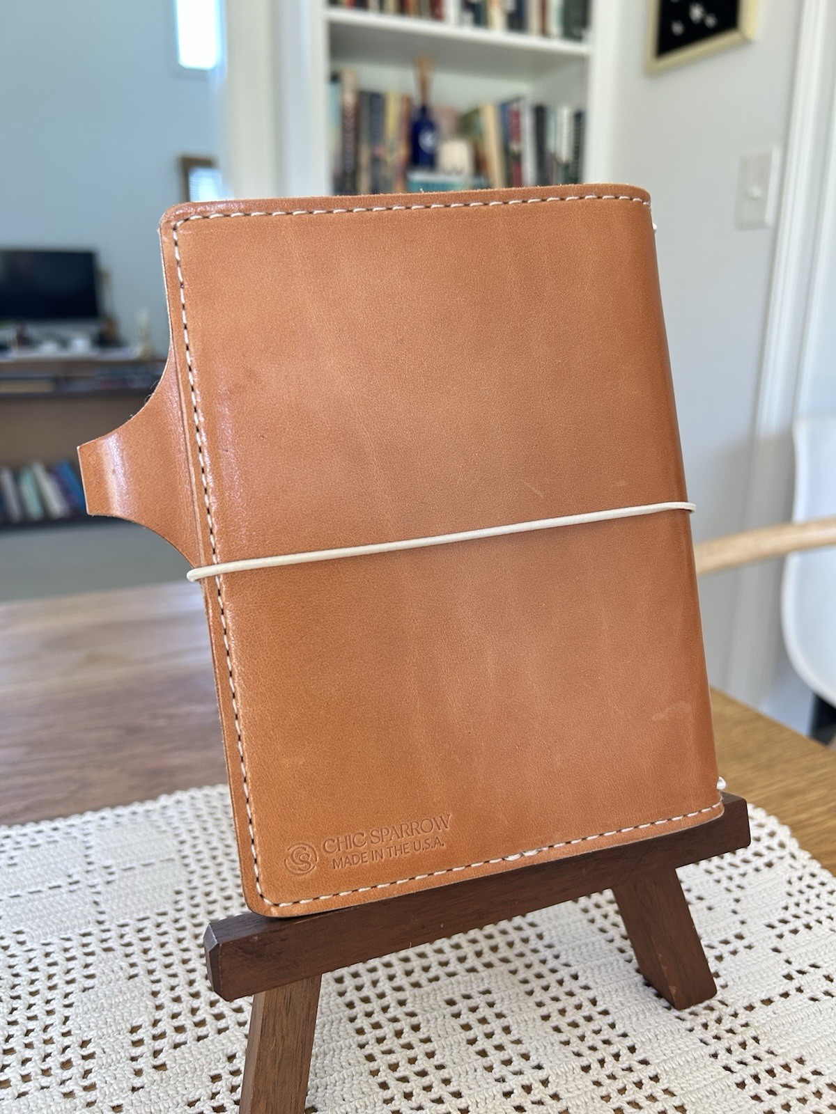 Chic Sparrow A6 Natural Veg Tan Leather Travelers Notebook 4 Notebook Elastics
