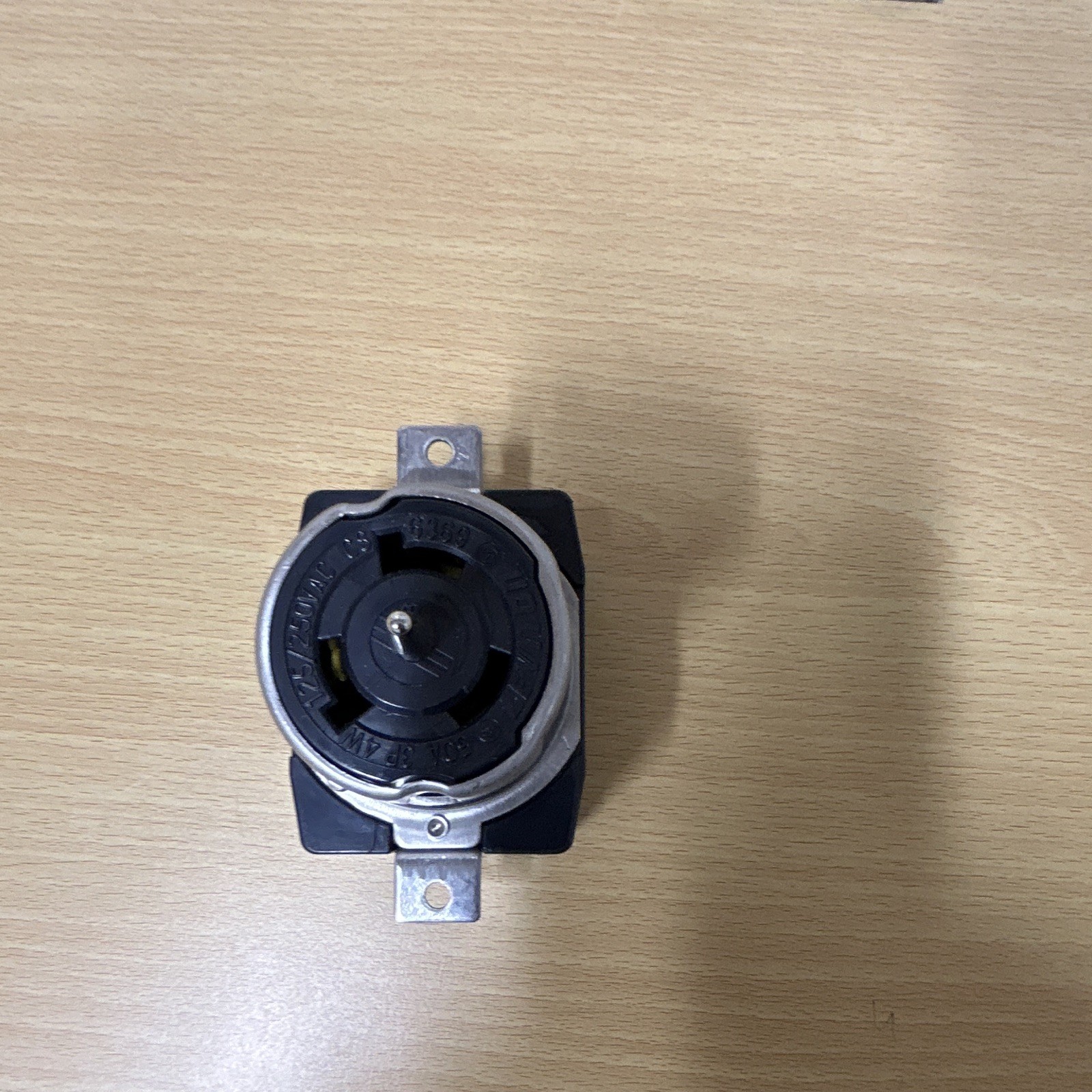 Leviton CS6369 50amp 125/250V AC non-nema 3P, 4W locking flush mount receptacle