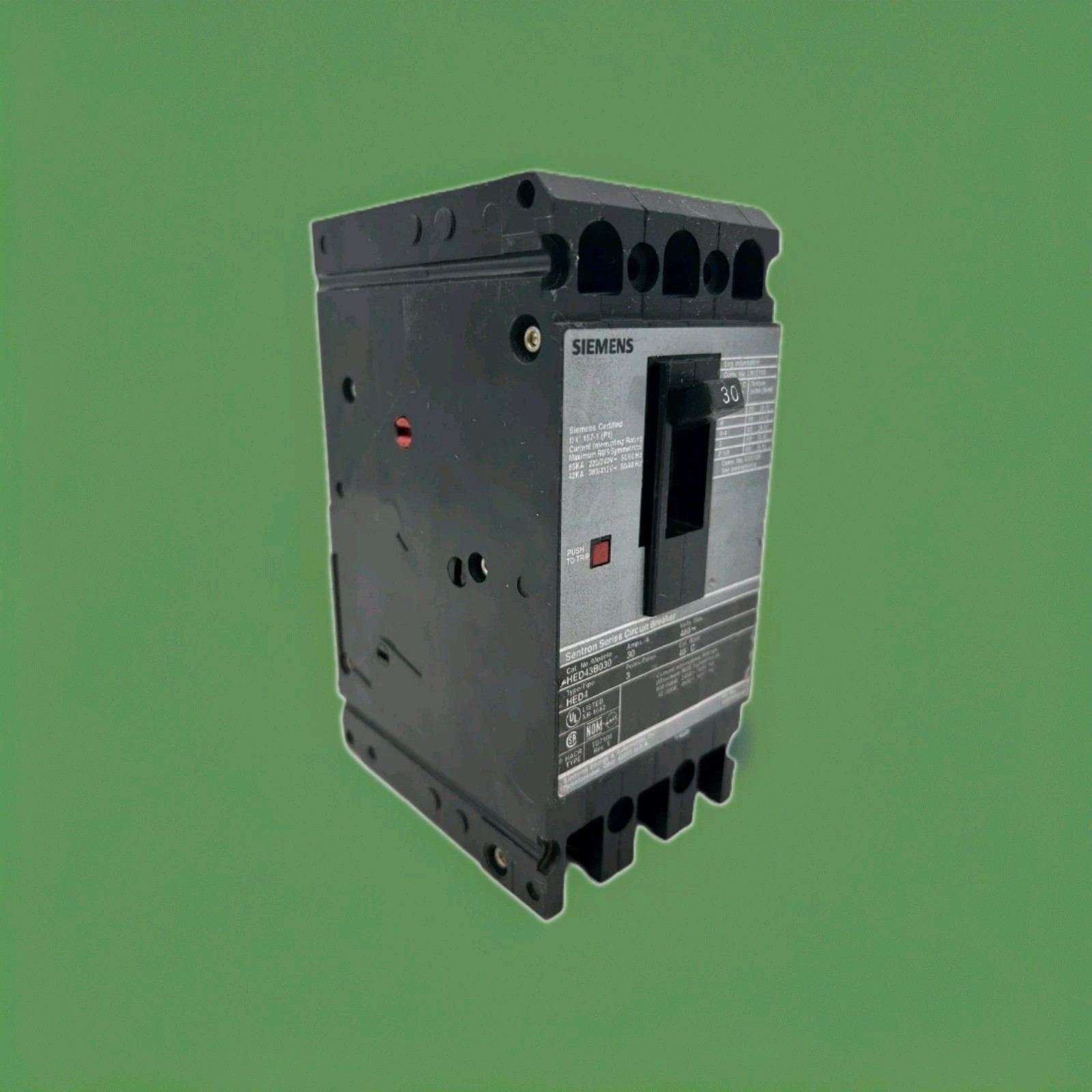 •Siemens Sentron I-T-E • HED43B030 • 30A • 3 Pole • 480V AC • Circuit Breaker
