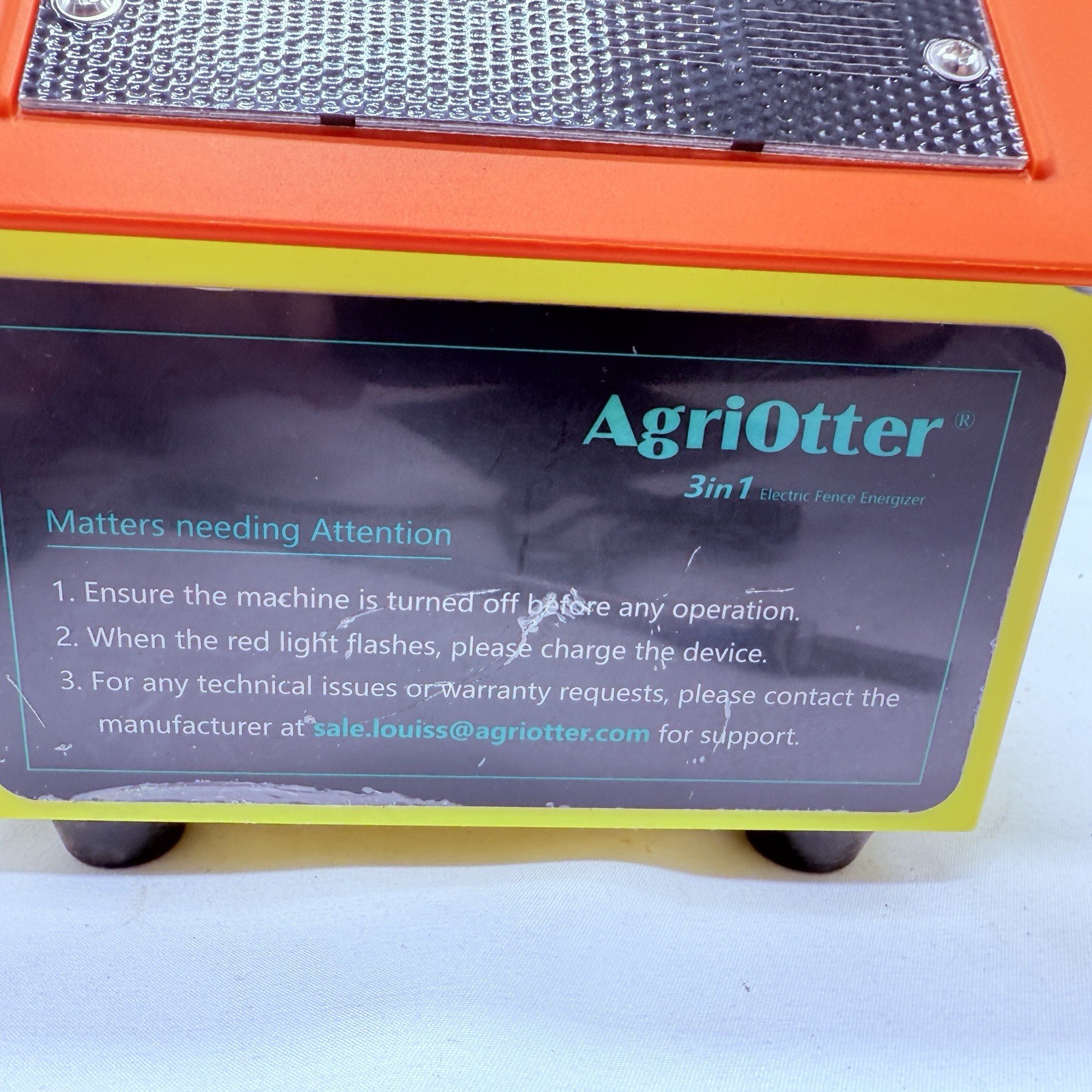 Solar Power Fence Electric Fence Energizer for Livestock Horse Goat