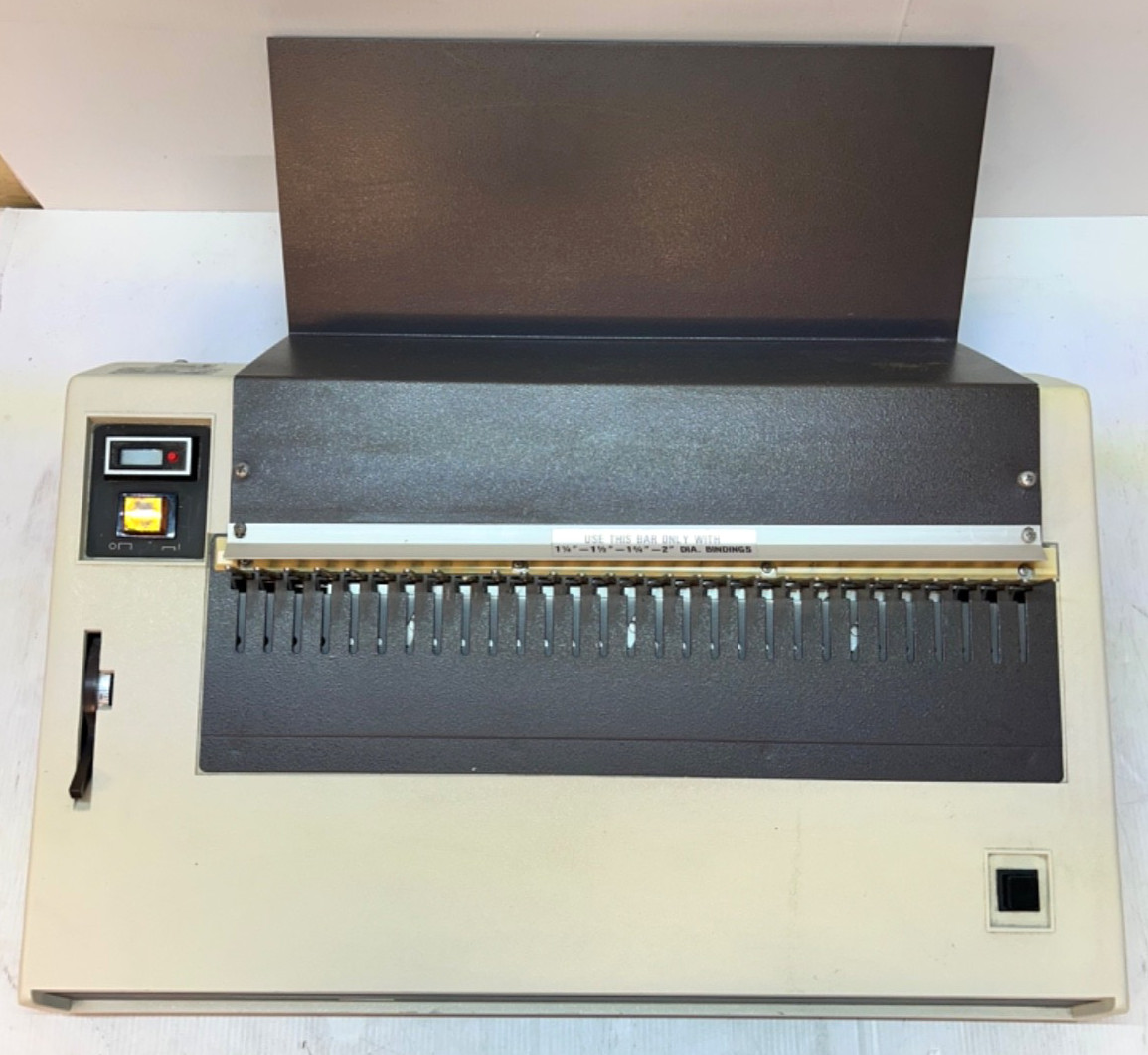GBC Electric Binder 110EB-2, 173-W 60Hz 2-A 1-Phase 115V USA Commercial T01021