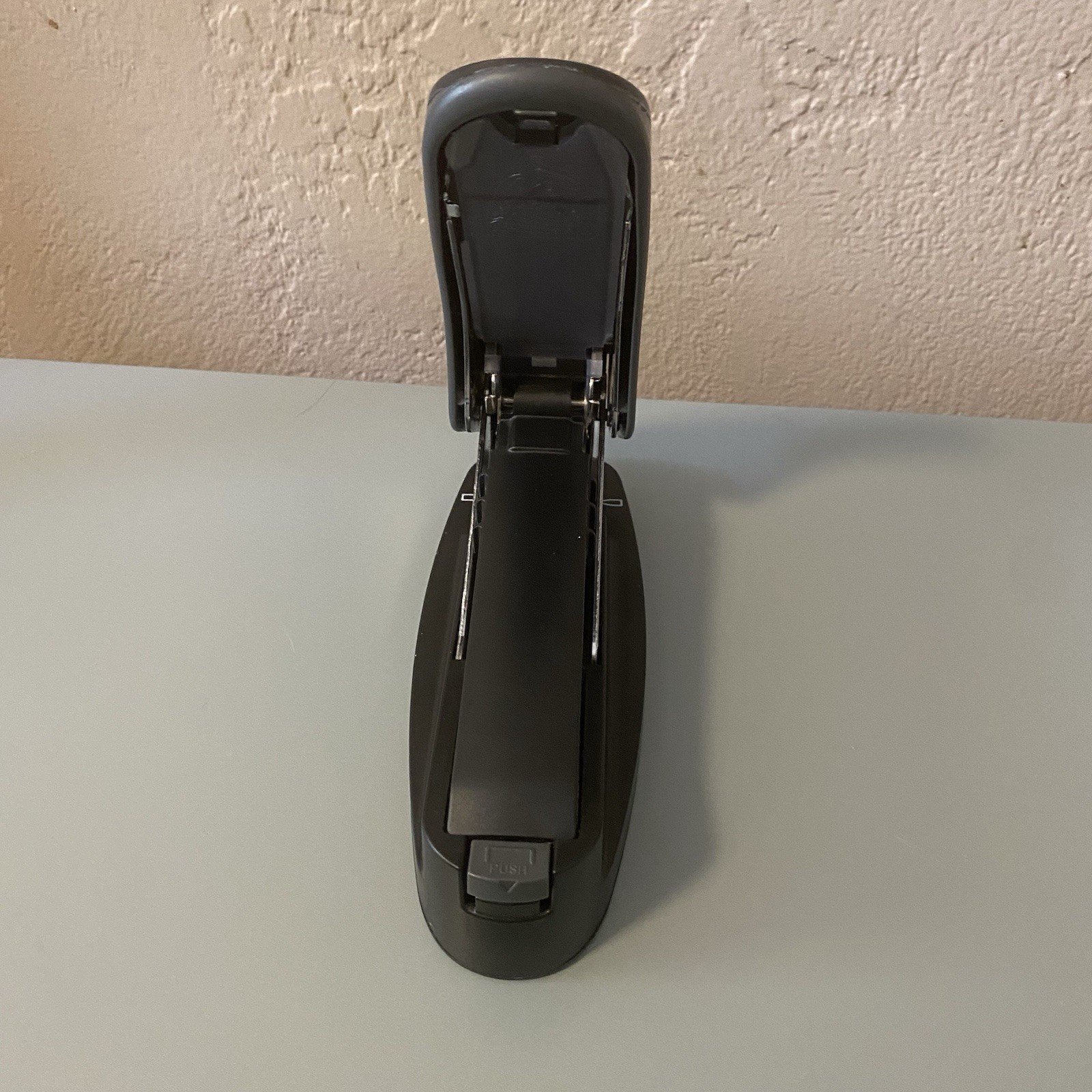 Staples One Touch stapler Up To 60 Pages At A Time. Holds Extra Staples