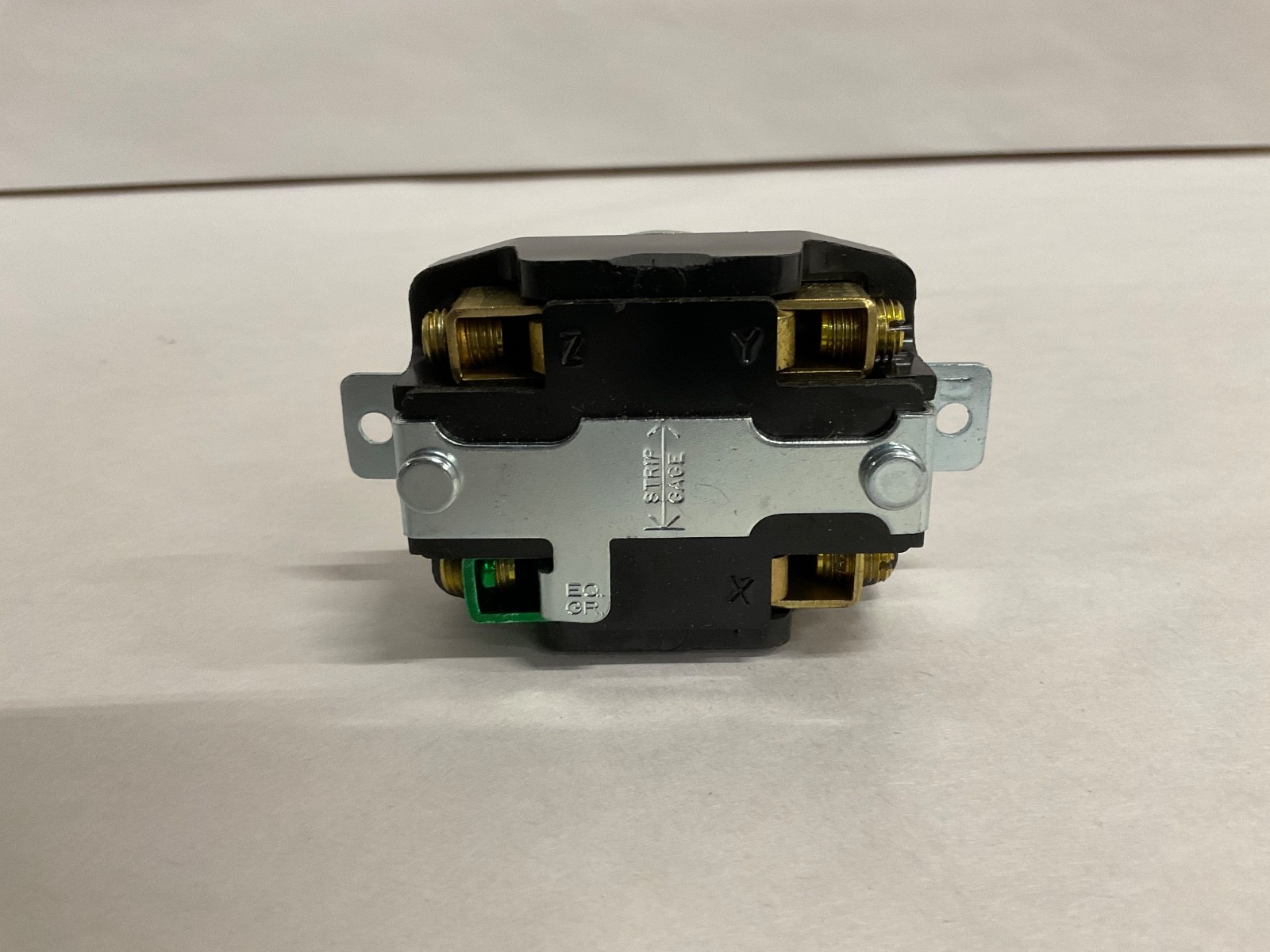 Hubbell CS8369 50A / 250V 3Ø Twist-Lock Receptacle