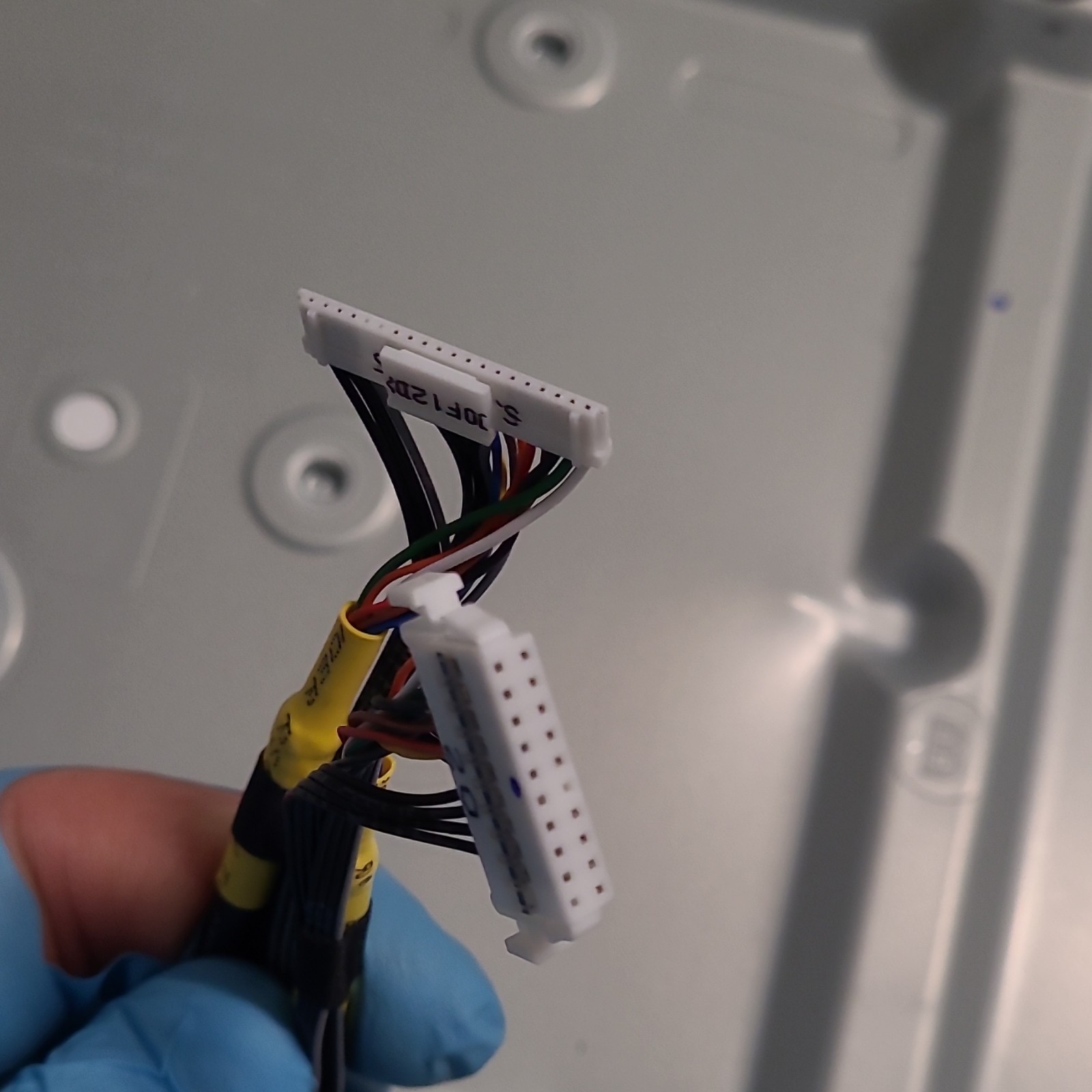 8-Conductor Stranded Copper PVC Cable Black with Connectors E316618