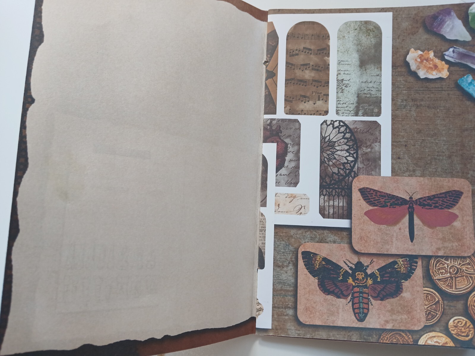 Junk Journal Booklet «AFTER DARK», CREEPY, HORROR, SCARY, 40pg, 30pc Halloween