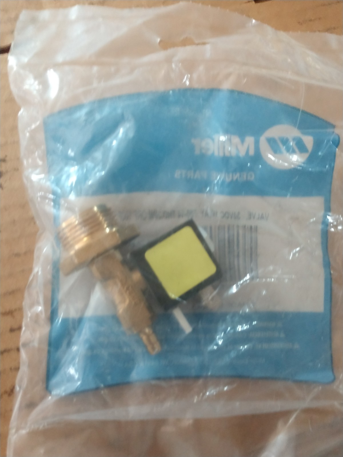 Miller 228035 Valve .750″ – 14 X 2 mm 34 VDC 100 psi 1-Way BRAND NEW NOS