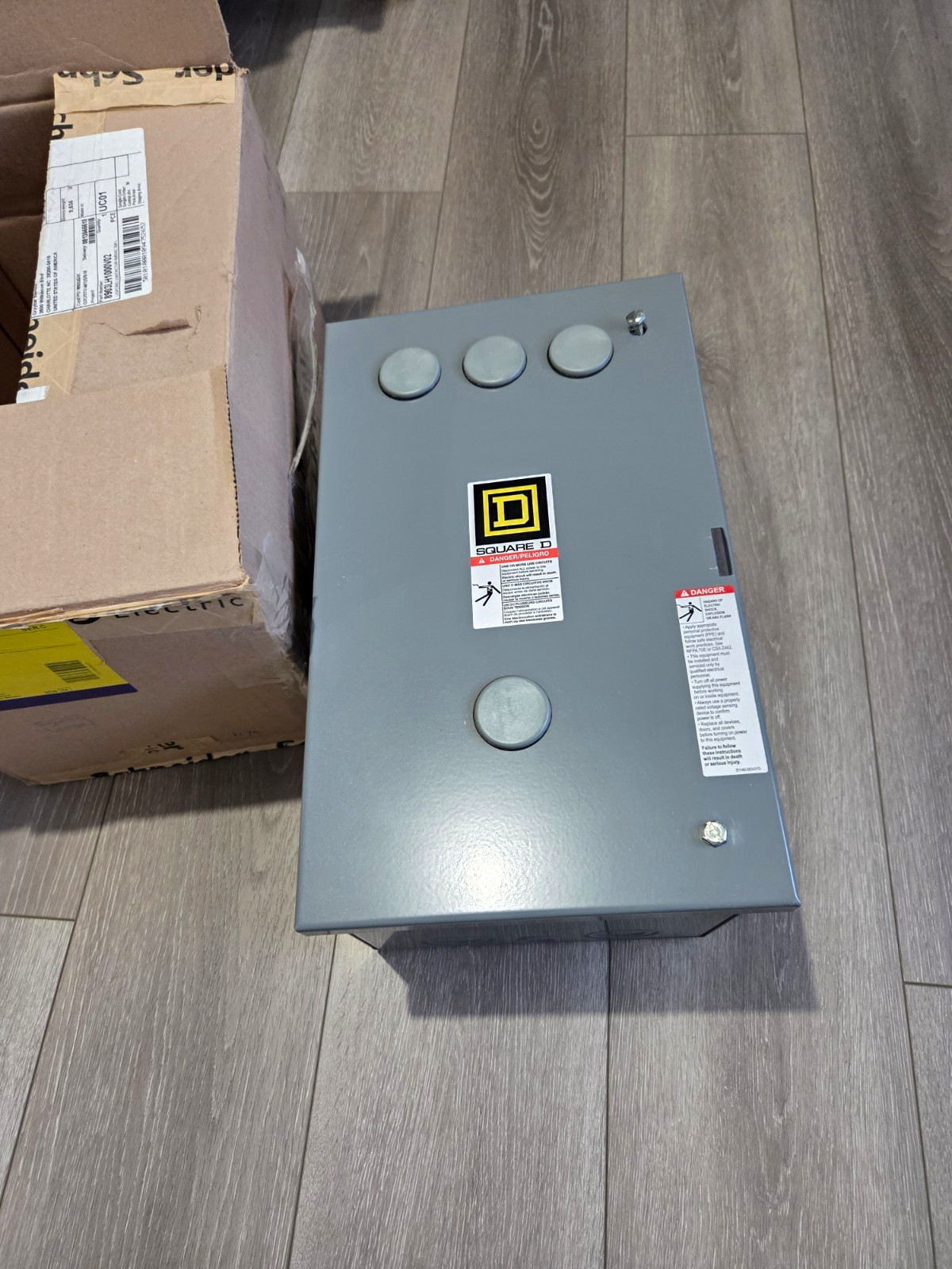 Square D Electrically Held Lighting Contactor 10-Pole 30A 8903LH1000V02 NEMA 3R