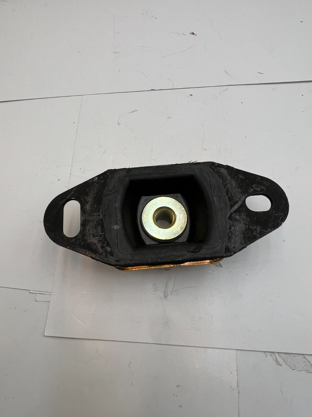 Tech Products Rubber/Metal Isolator Mount 52011-65