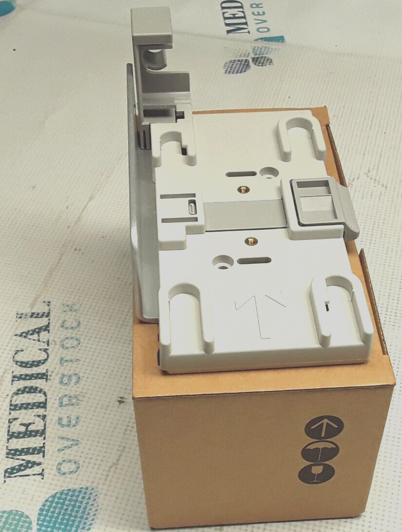 M8040-60101 – PHILIPS KIT UNIVERSAL CLAMP – NEW
