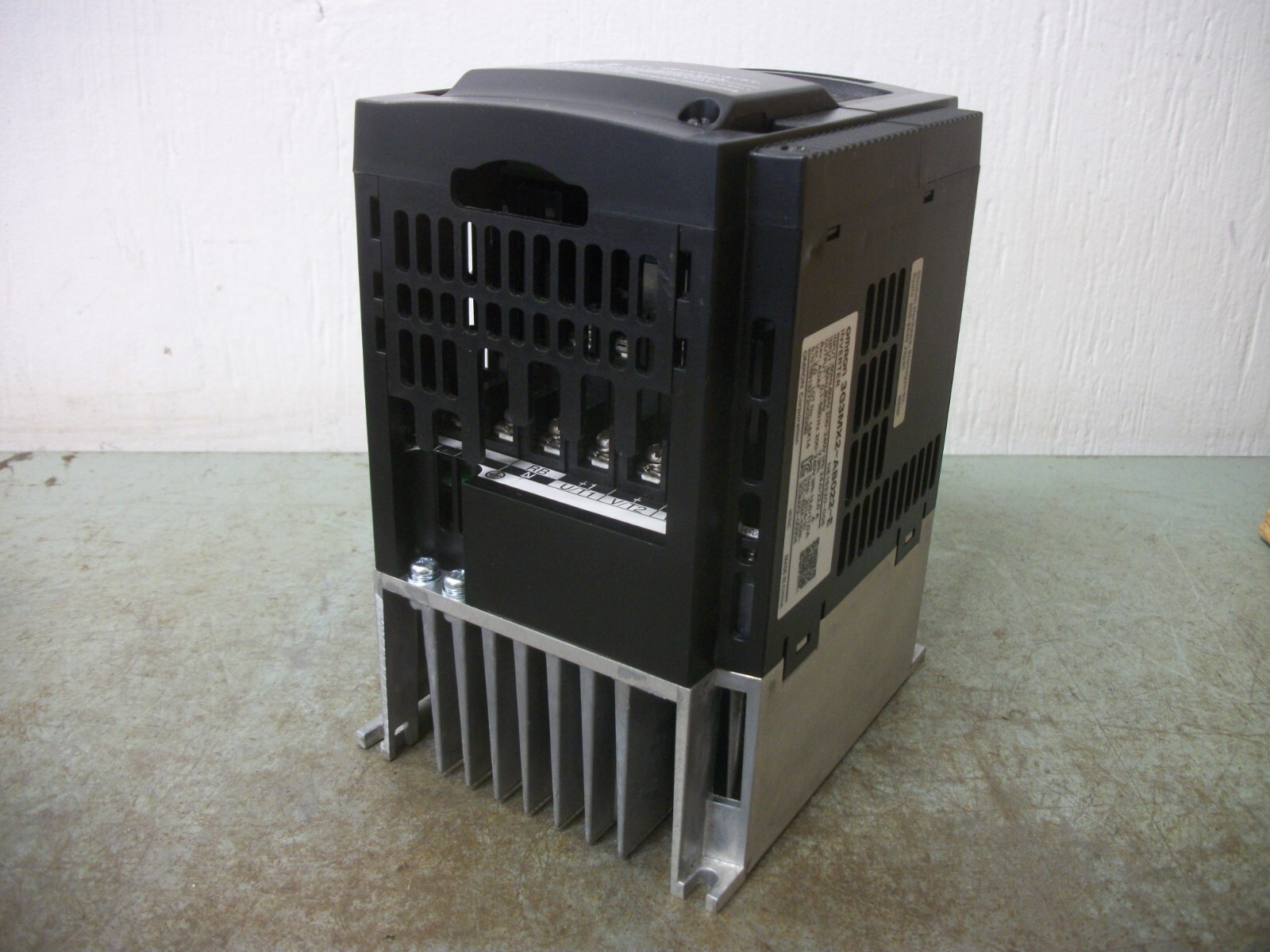 OMRON MX2 2.2KW INVERTER DRIVE 3G3MX2-AB022-E 3PH 200-240VOLT 12.0/11.0AMP