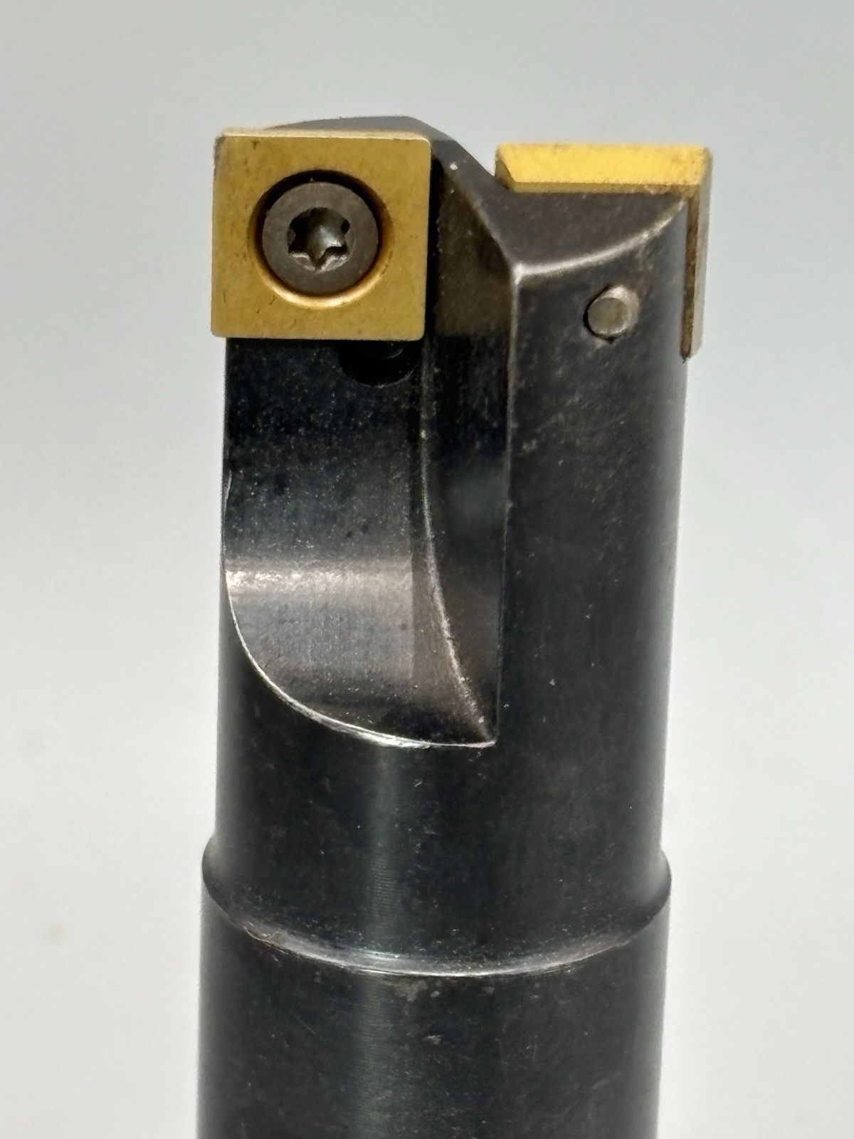 Kennametal KIPR075SD260 3/4″ Indexable End Mill 3/4″ Shank SDEB2615 Inserts