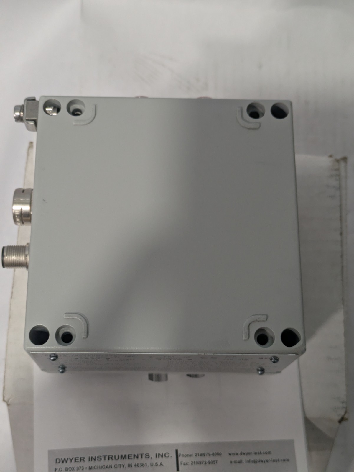 Dwyer ISDP-015 Intrinsically Safe Pressure Transmitter -2.5-0-2.5 w.c. Manual