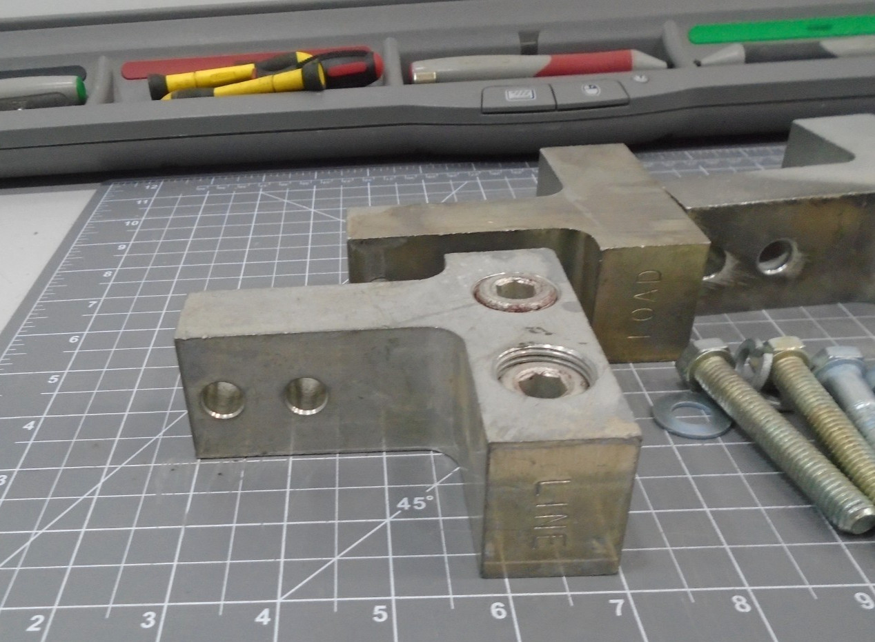 Lot 3 NEW ITE TAB2K750 Circuit Breaker Terminal Lug Connectors 750 KCMIL KMB HNB