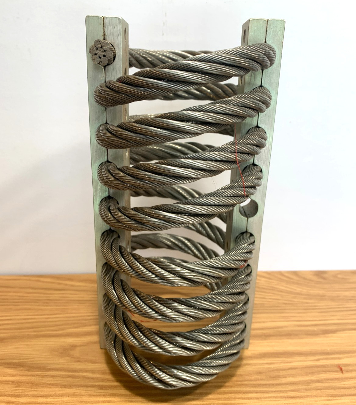 Aeroflex Intl 8 1/2″ Machine Shock Mount #9317 New SURPLUS