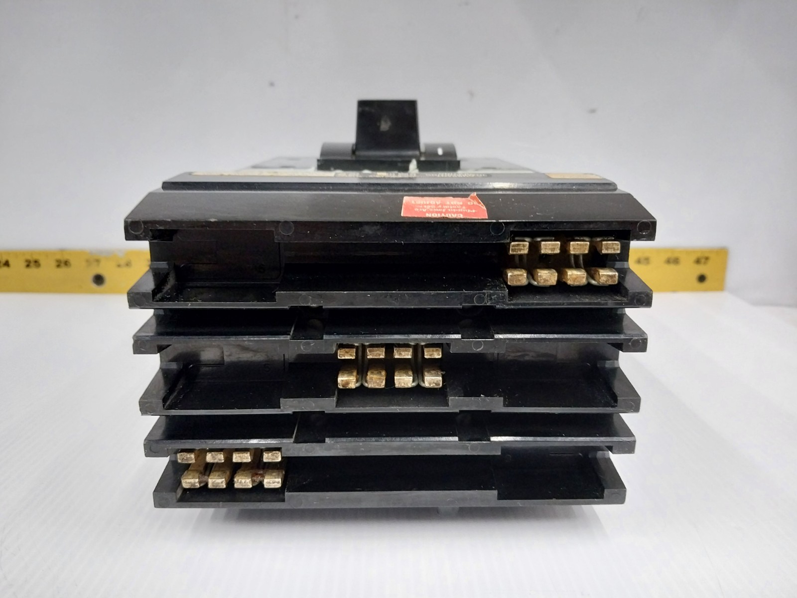 Square D 400 Amp I-Line Circuit Breaker 600 VAC / 250 VDC 3 Pole LA36400