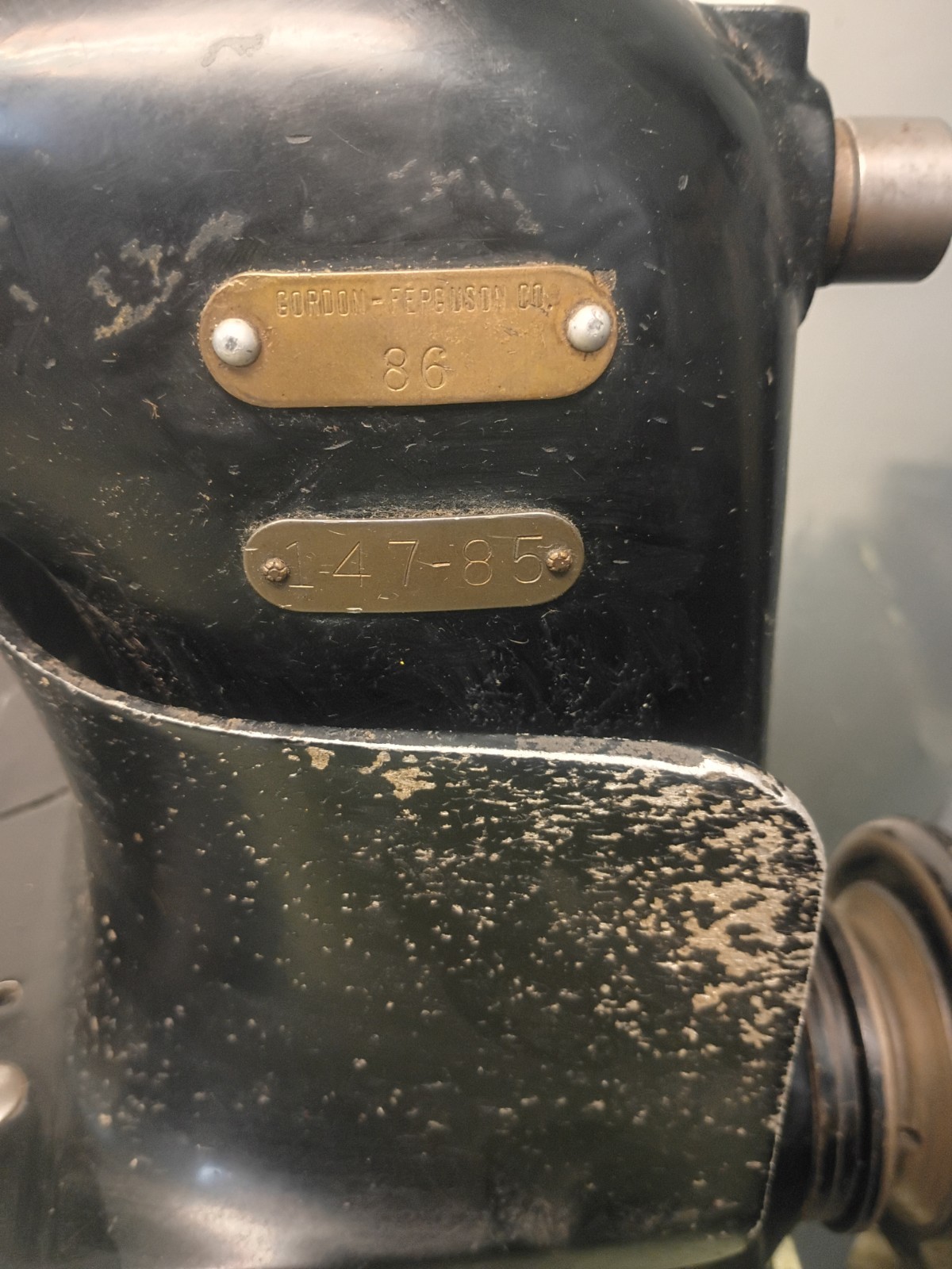 Singer 147-85 Industrial Sewing Machine Single Needle.