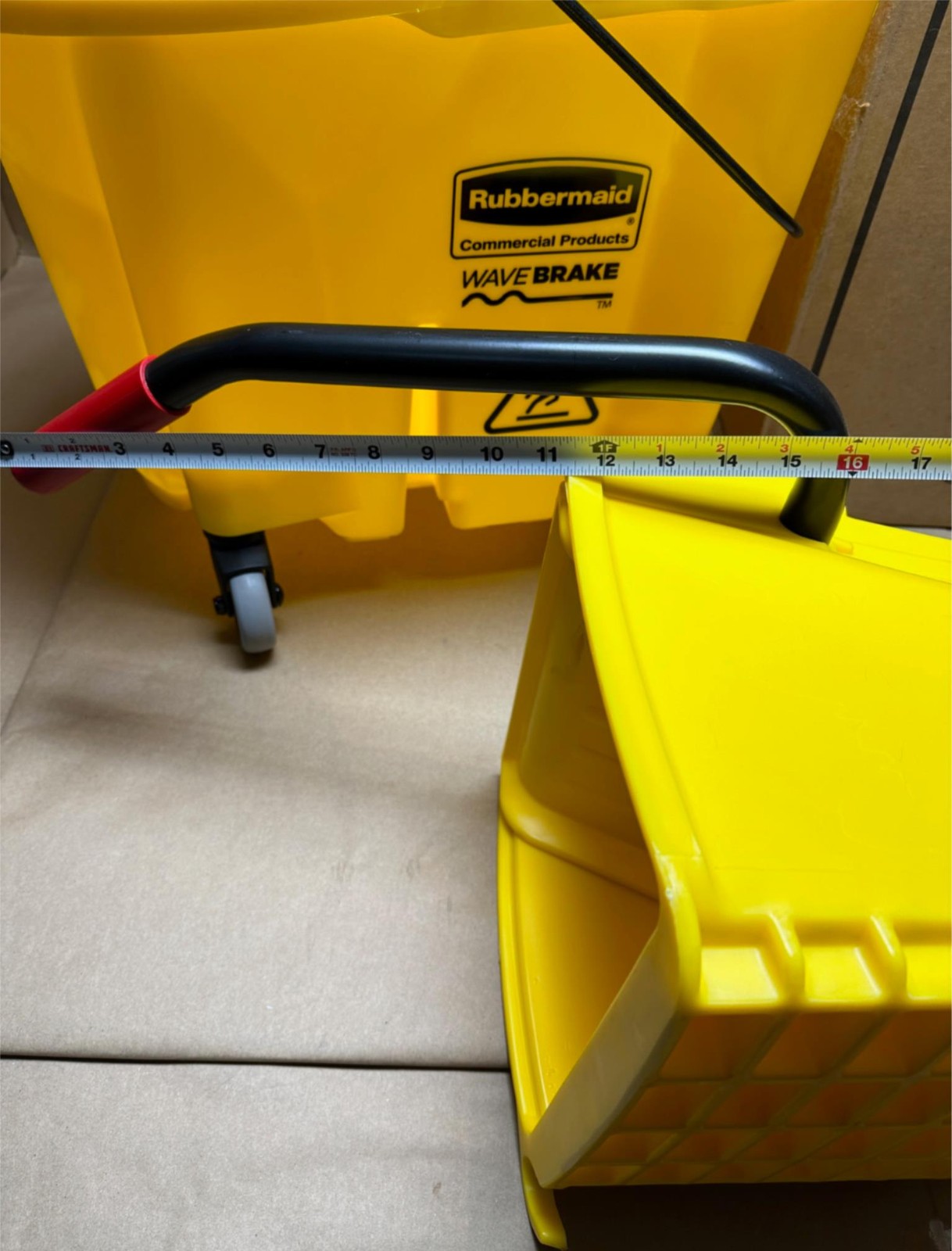 Rubbermaid Wave Brake 35 Qt Yellow Combo Mop Bucket and Wringer FG758088YEL