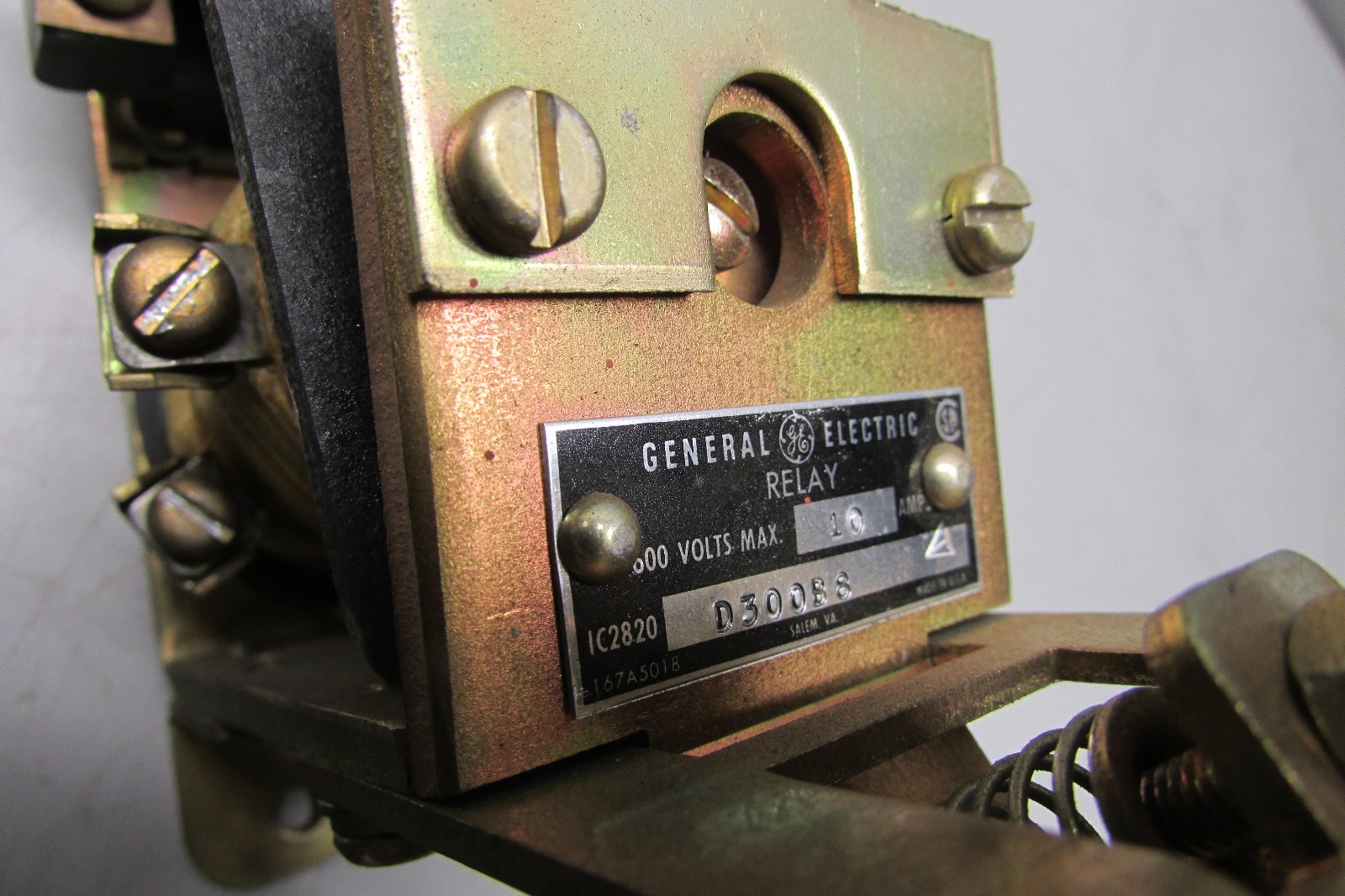 GE IC2820D300B8 Relay D300B8