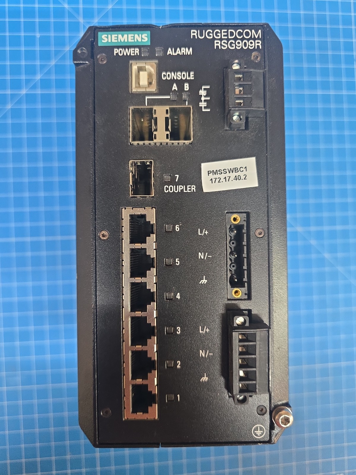 SIEMENS 6GK64980RB003CN0 RUGGEDCOM RSG909R Rugged Ethernet
