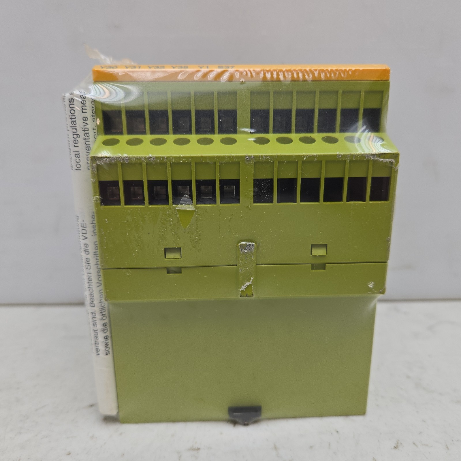 Pilz PNOZ X9 100-120VAC 24VDC 7n/o 2n/c 2so Safety Relay Module Unit 774605 New