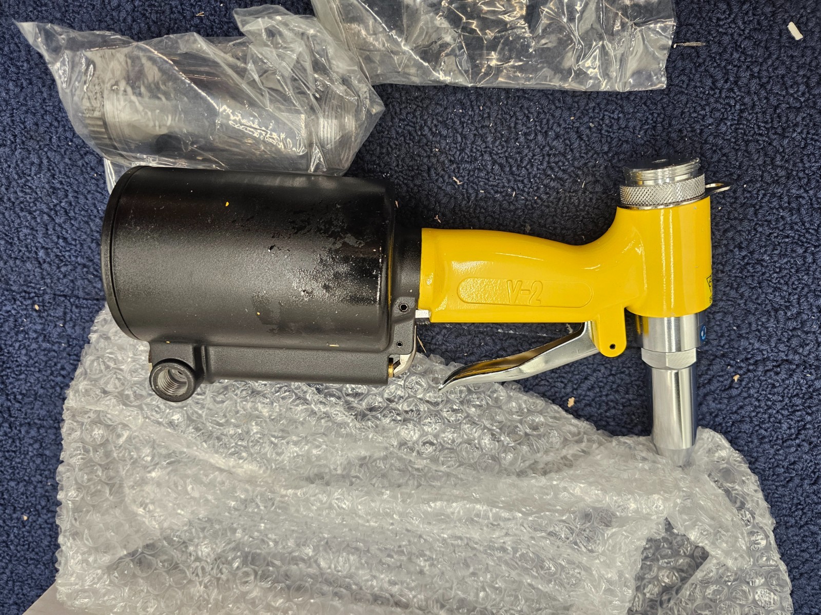 ALLSTAR PERFORMANCE Air Rivet Gun For Steel & Aluminum Rivets, V-2