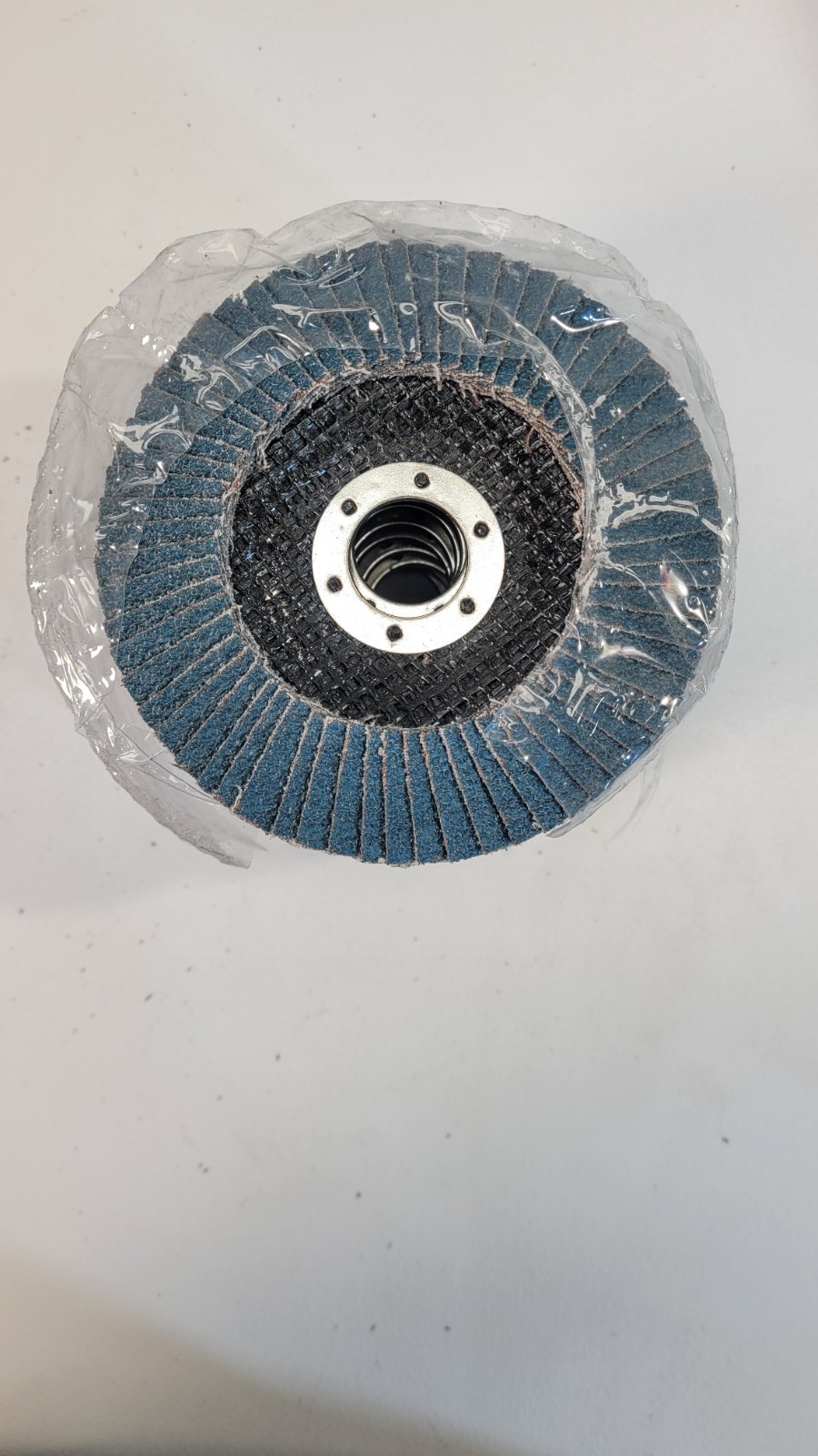 Fastenal Flap Disk 4-1/2″ X 7/8″- 40 Grit Part # 0898800 – 13,300 RPM – 10 Pack