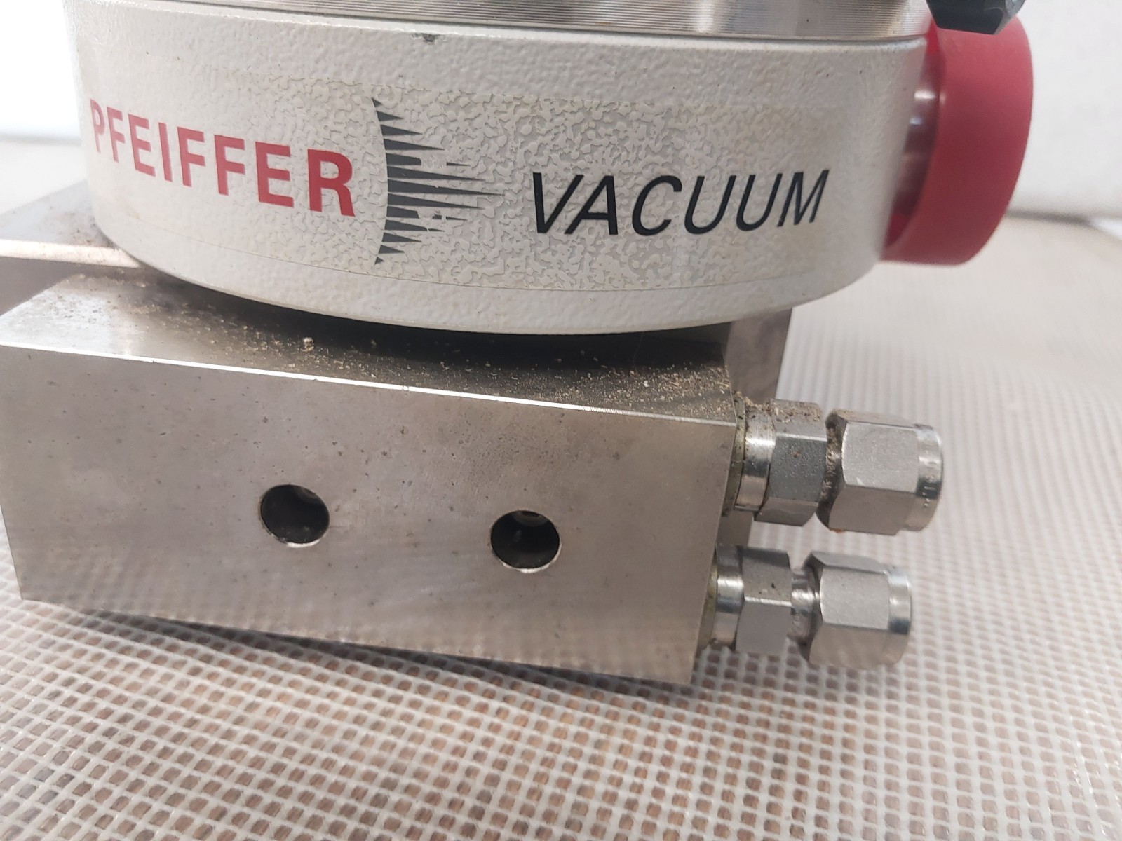 Pfeiffer Vacuum Turbo Pump TMH 261 DN 100 ISO-K, 3P GERMANY