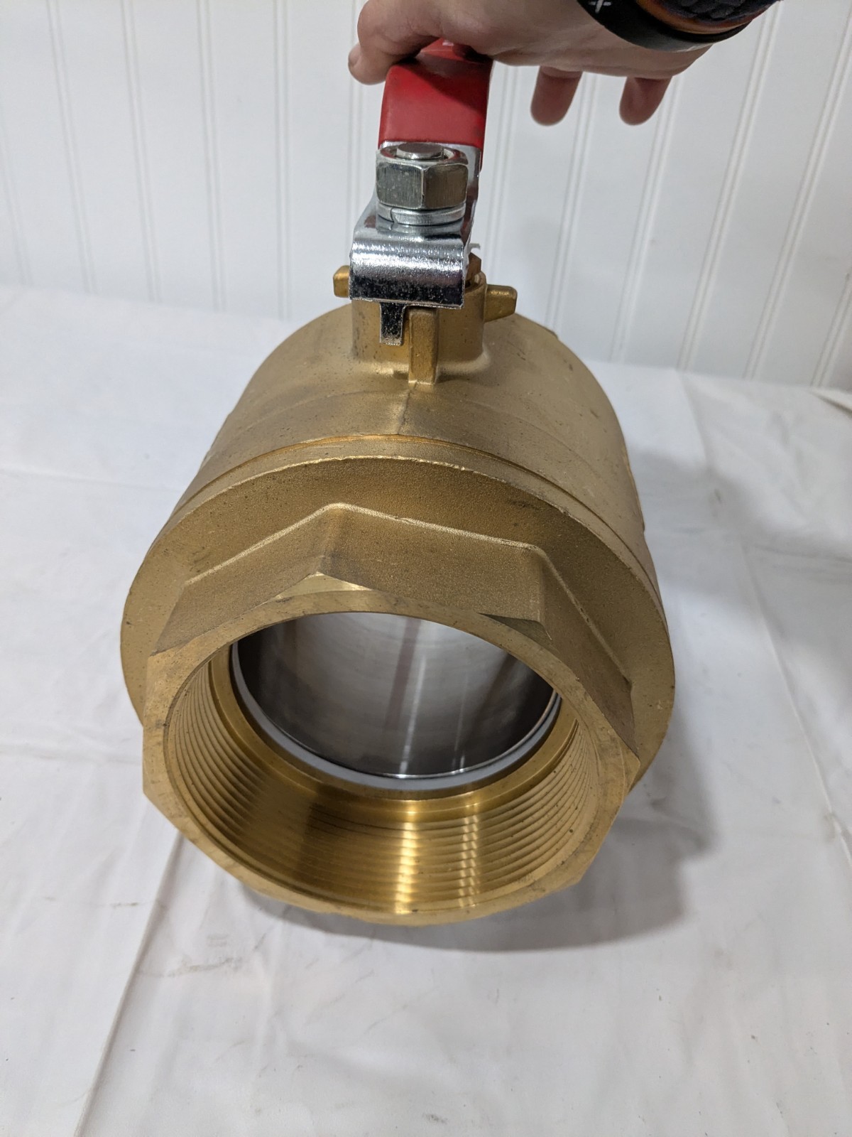 Full Port Manual Ball Valve: 4″ Pipe, Full Port FNPT x FNPT TXN400