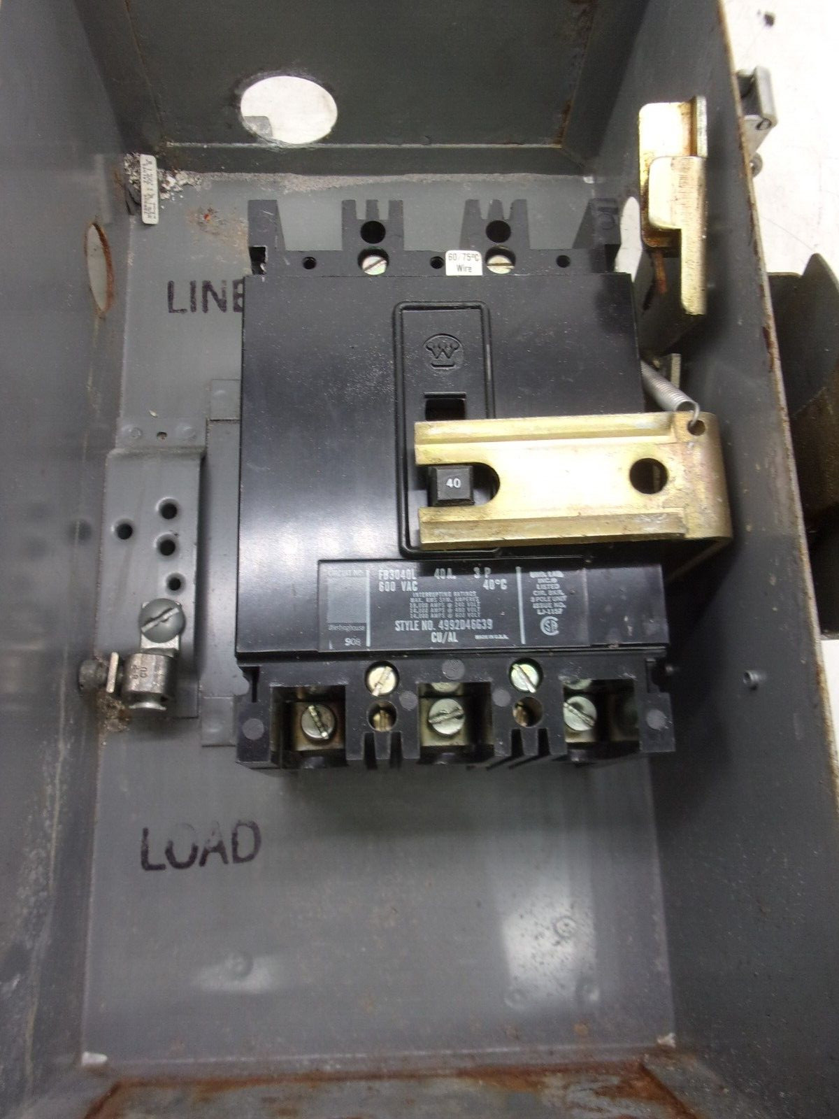 CFB-WESTINGHOUSE-BREAKER DISCONNECT,3P,100A MAX,600V,NEMA 1, FB3040L BREAKER